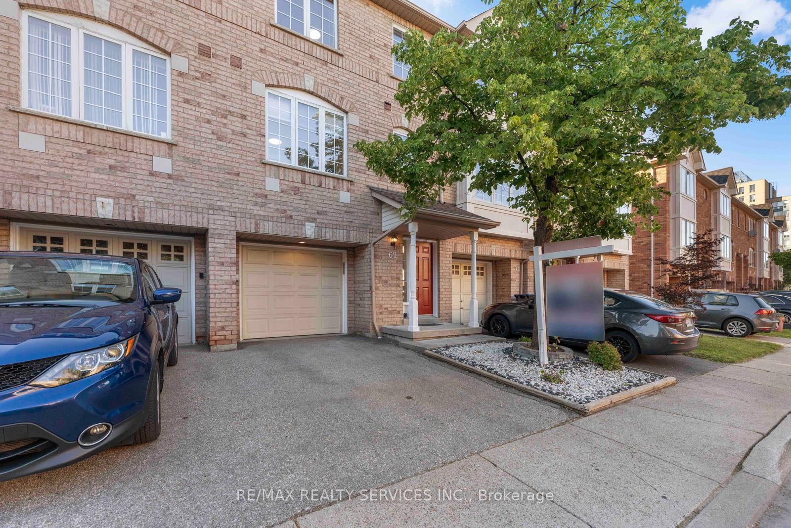 Photo 3 of Unit 69, 80 Acorn Place, Mississauga, Hurontario — HOMEH