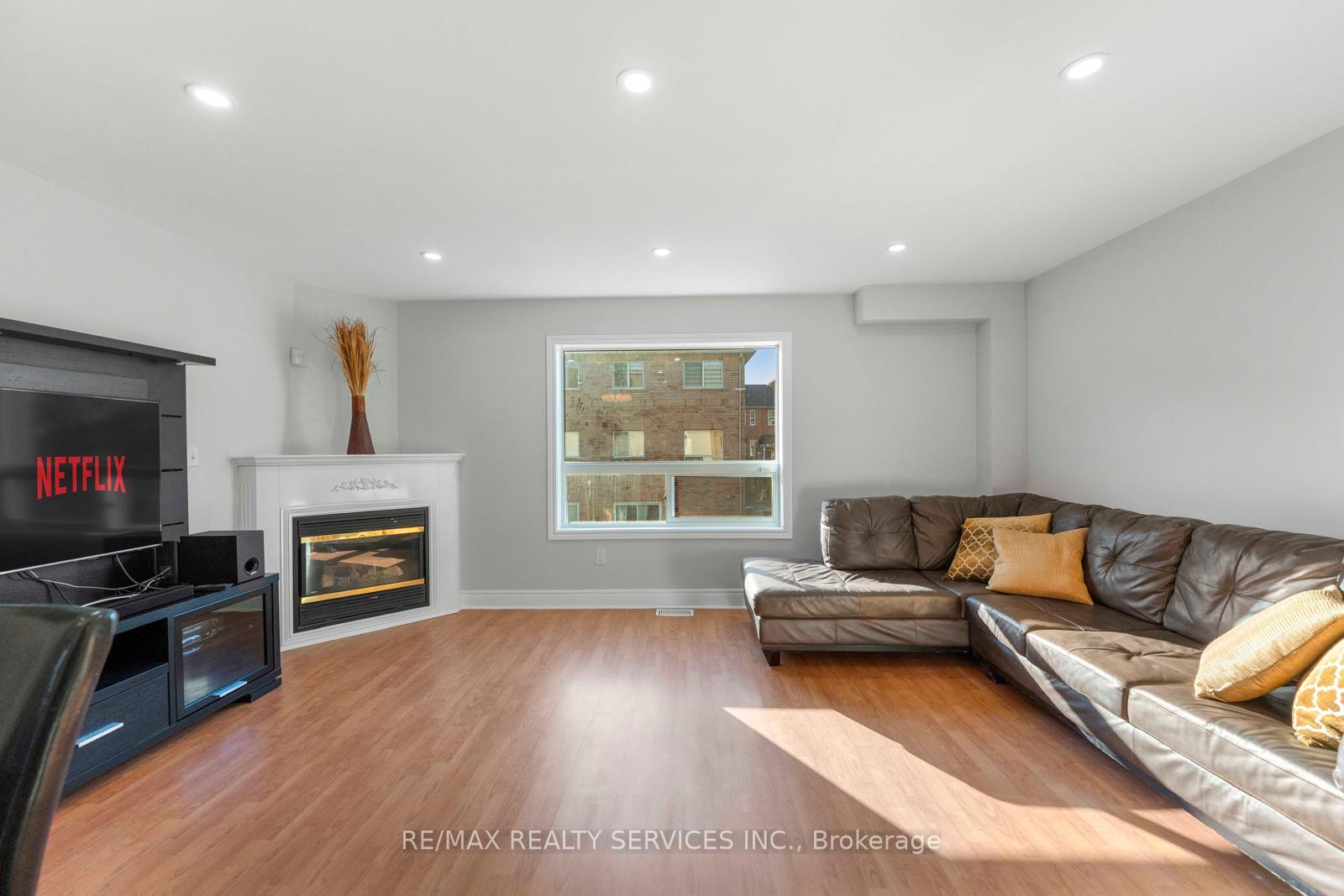 Photo 6 of Unit 69, 80 Acorn Place, Mississauga, Hurontario — HOMEH