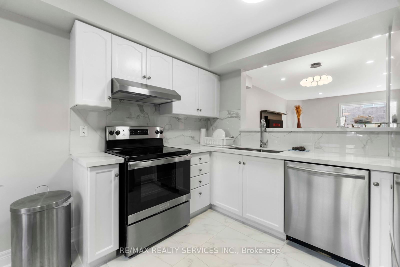 Photo 13 of Unit 69, 80 Acorn Place, Mississauga, Hurontario — HOMEH