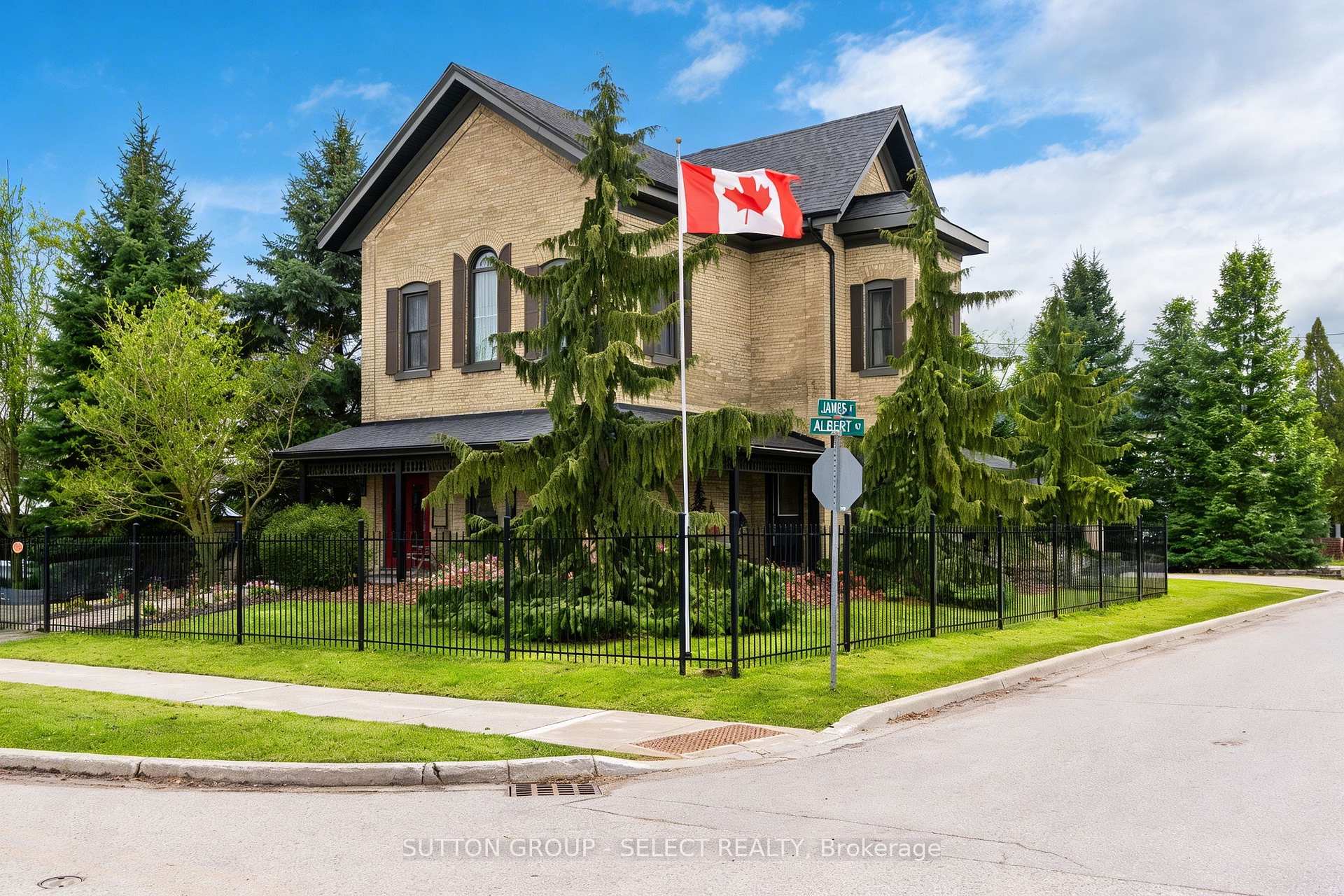 Photo of 431 Albert Street