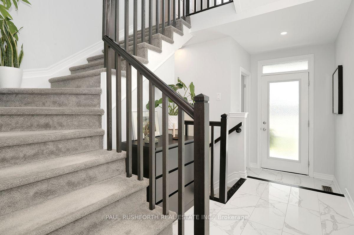 Photo 3 of 145 Pictou Crescent, Ottawa, Kanata - Emerald Meadows/Trailwest — HOMEH