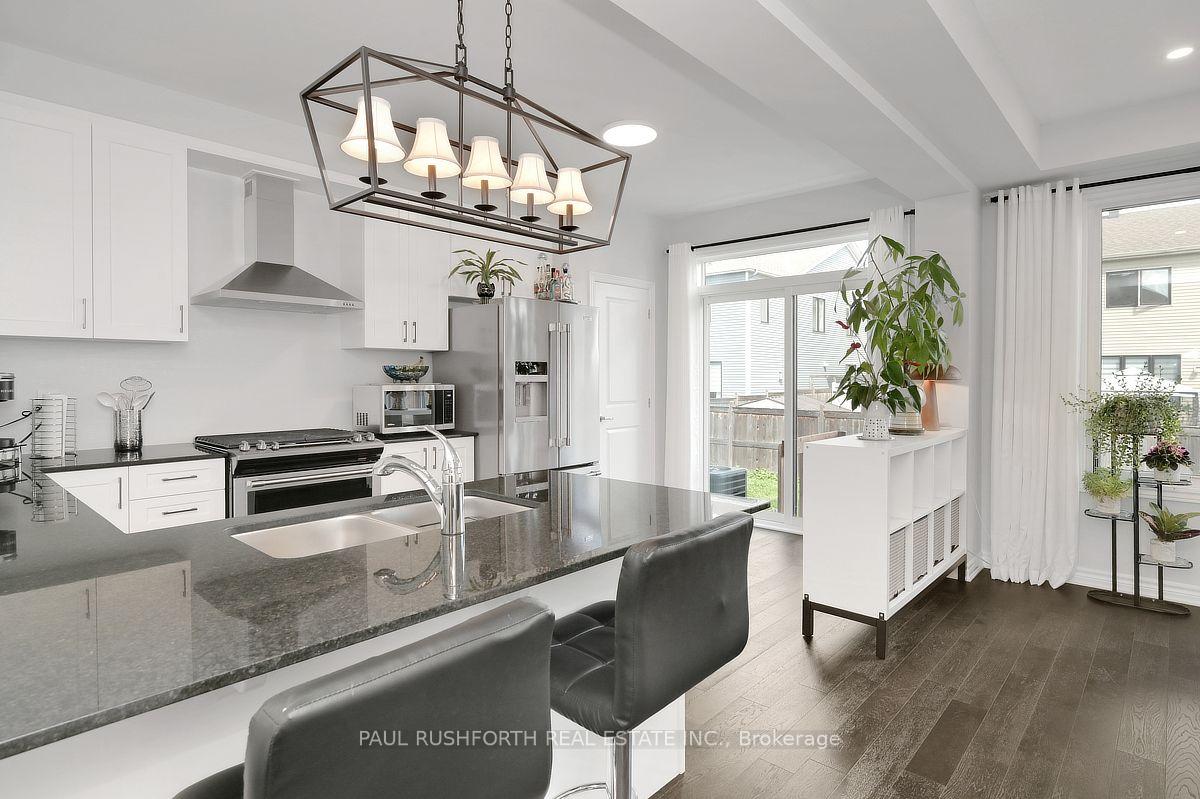 Photo 9 of 145 Pictou Crescent, Ottawa, Kanata - Emerald Meadows/Trailwest — HOMEH