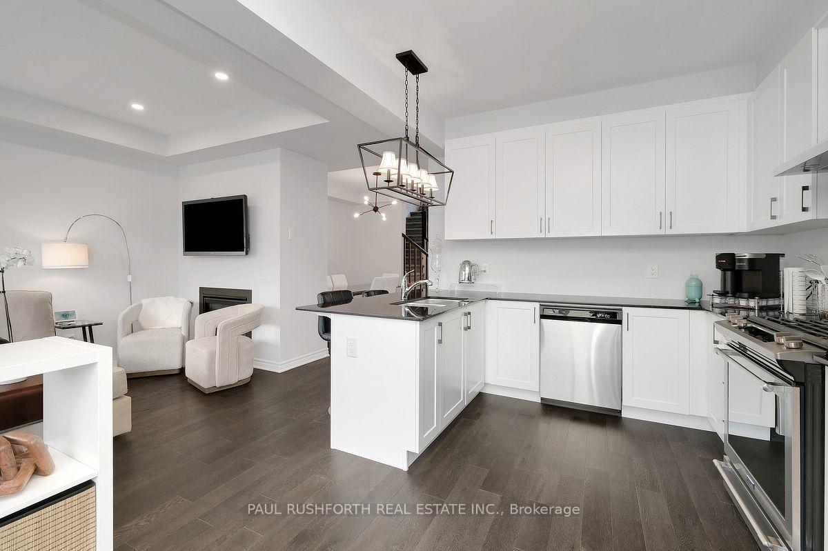Photo 10 of 145 Pictou Crescent, Ottawa, Kanata - Emerald Meadows/Trailwest — HOMEH