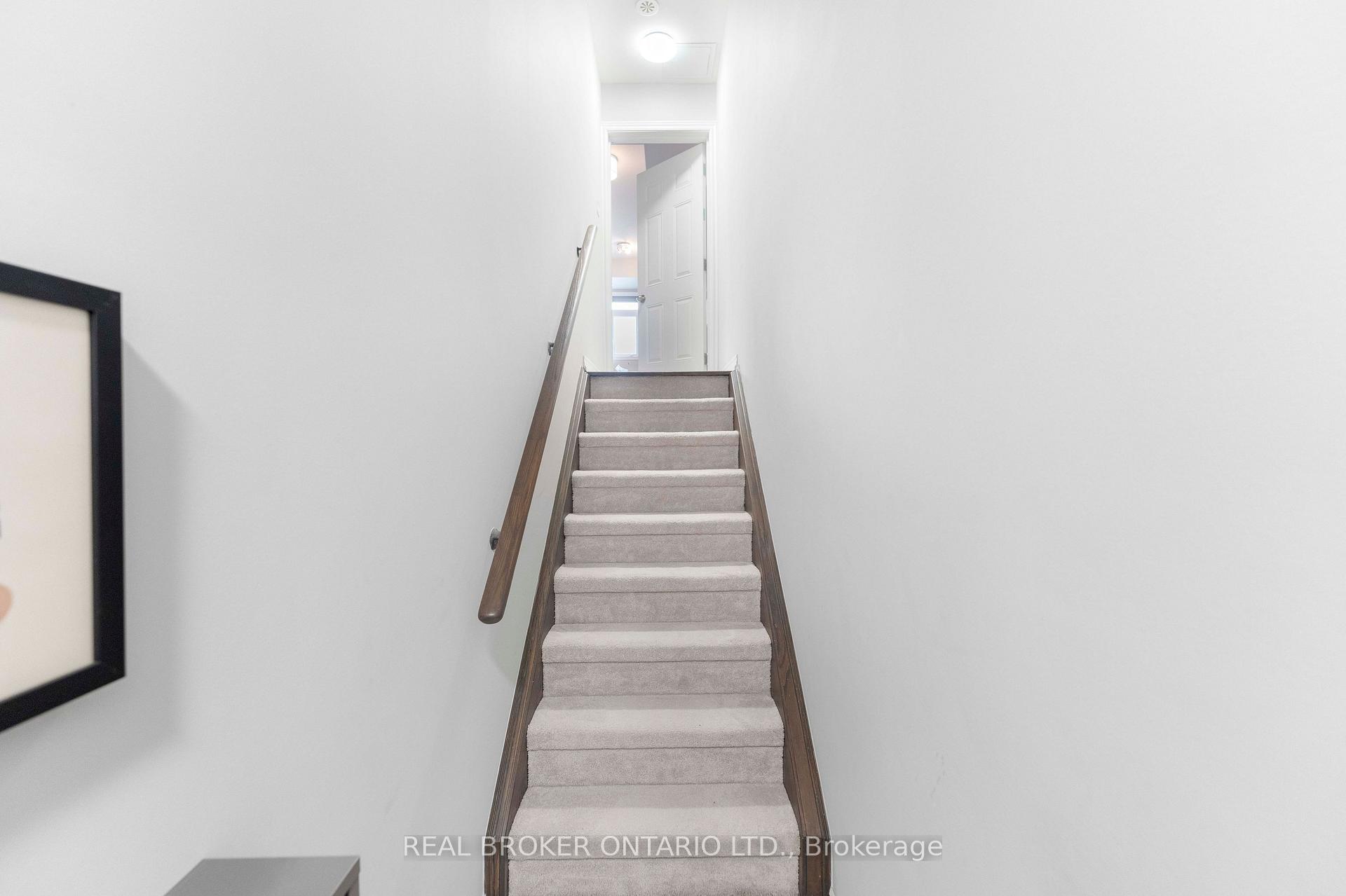 Photo 3 of 1777 Rex Heath Drive, Pickering, Duffin Heights — HOMEH