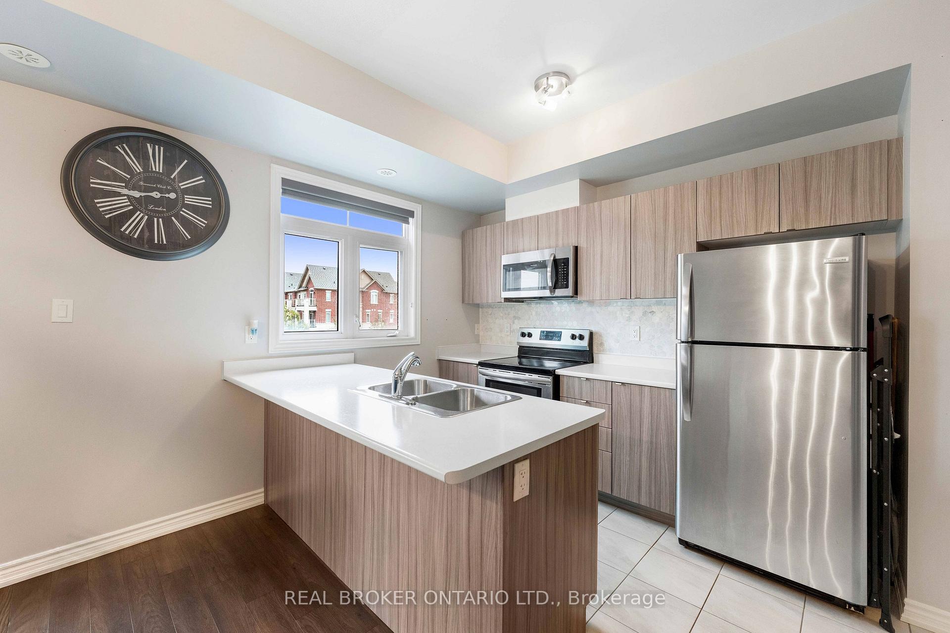 Photo 7 of 1777 Rex Heath Drive, Pickering, Duffin Heights — HOMEH