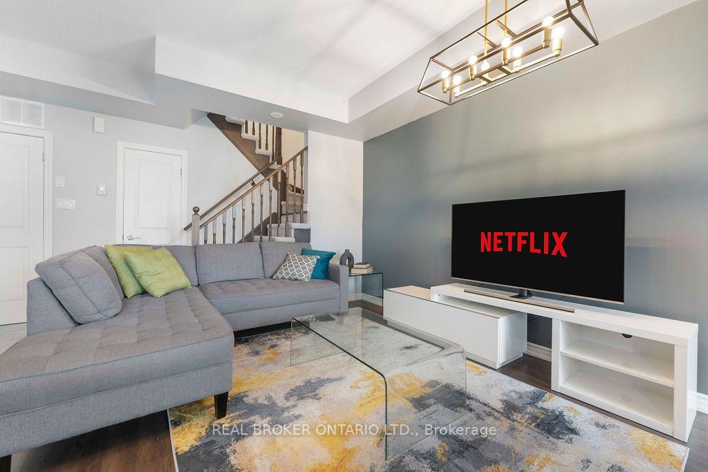 Photo 9 of 1777 Rex Heath Drive, Pickering, Duffin Heights — HOMEH