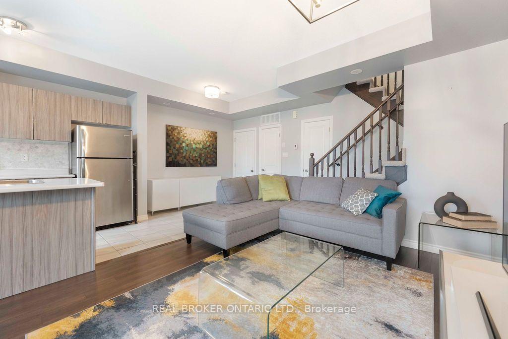 Photo 11 of 1777 Rex Heath Drive, Pickering, Duffin Heights — HOMEH