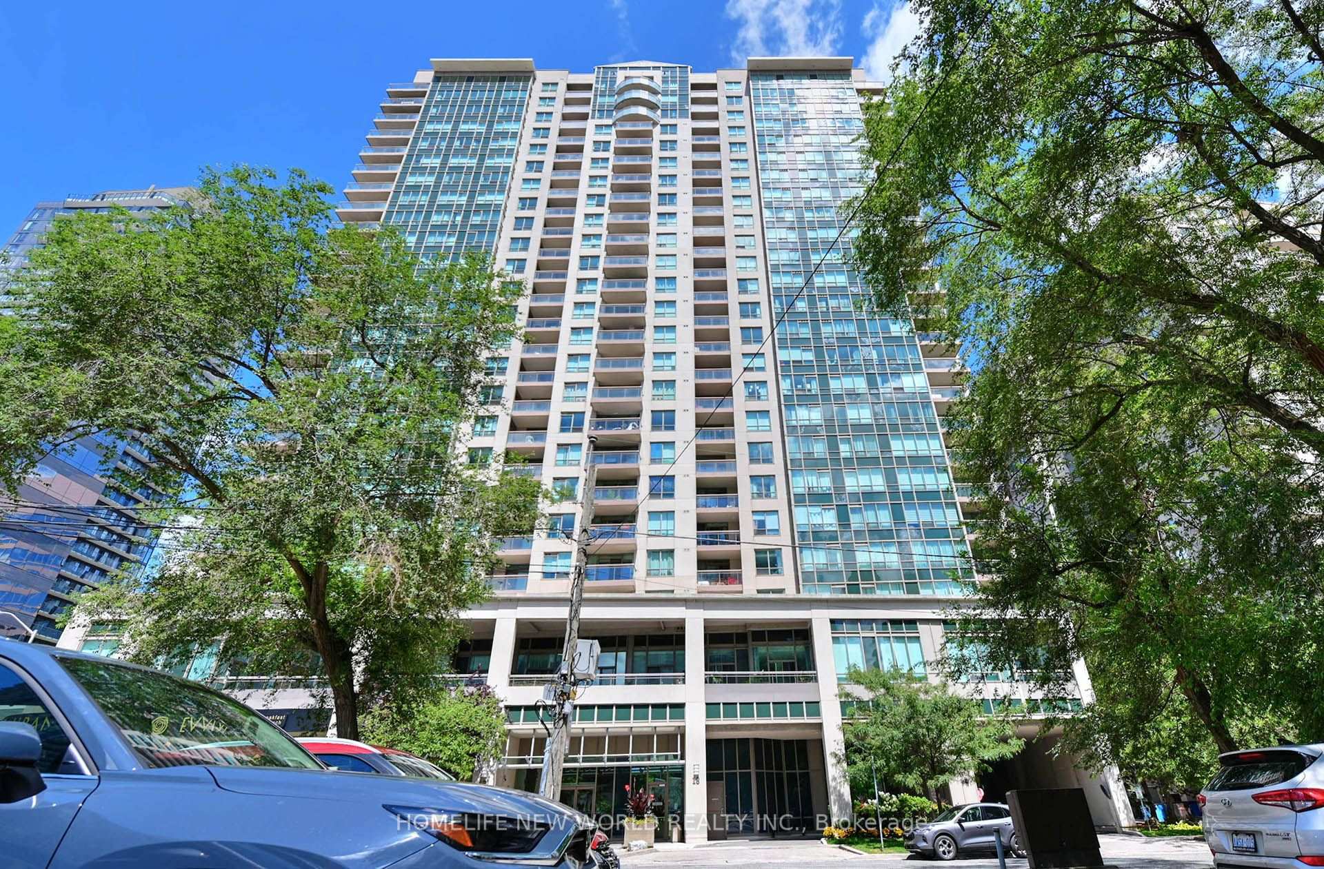 Photo of Unit 811, 18 Parkview Avenue