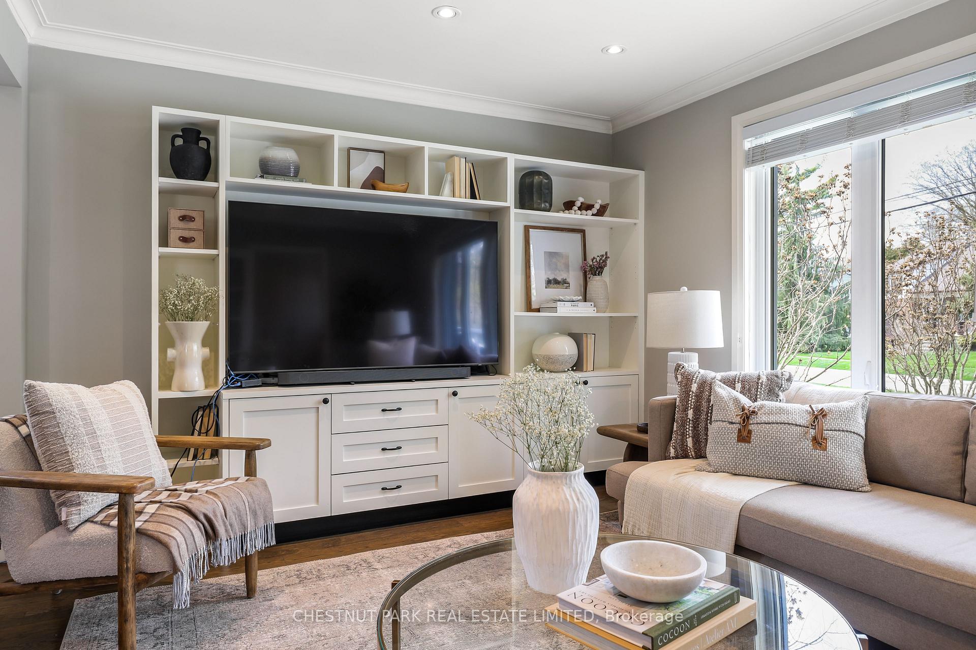 Photo 5 of 27 Cedarcrest Drive, Etobicoke, Kingsway South — HOMEH
