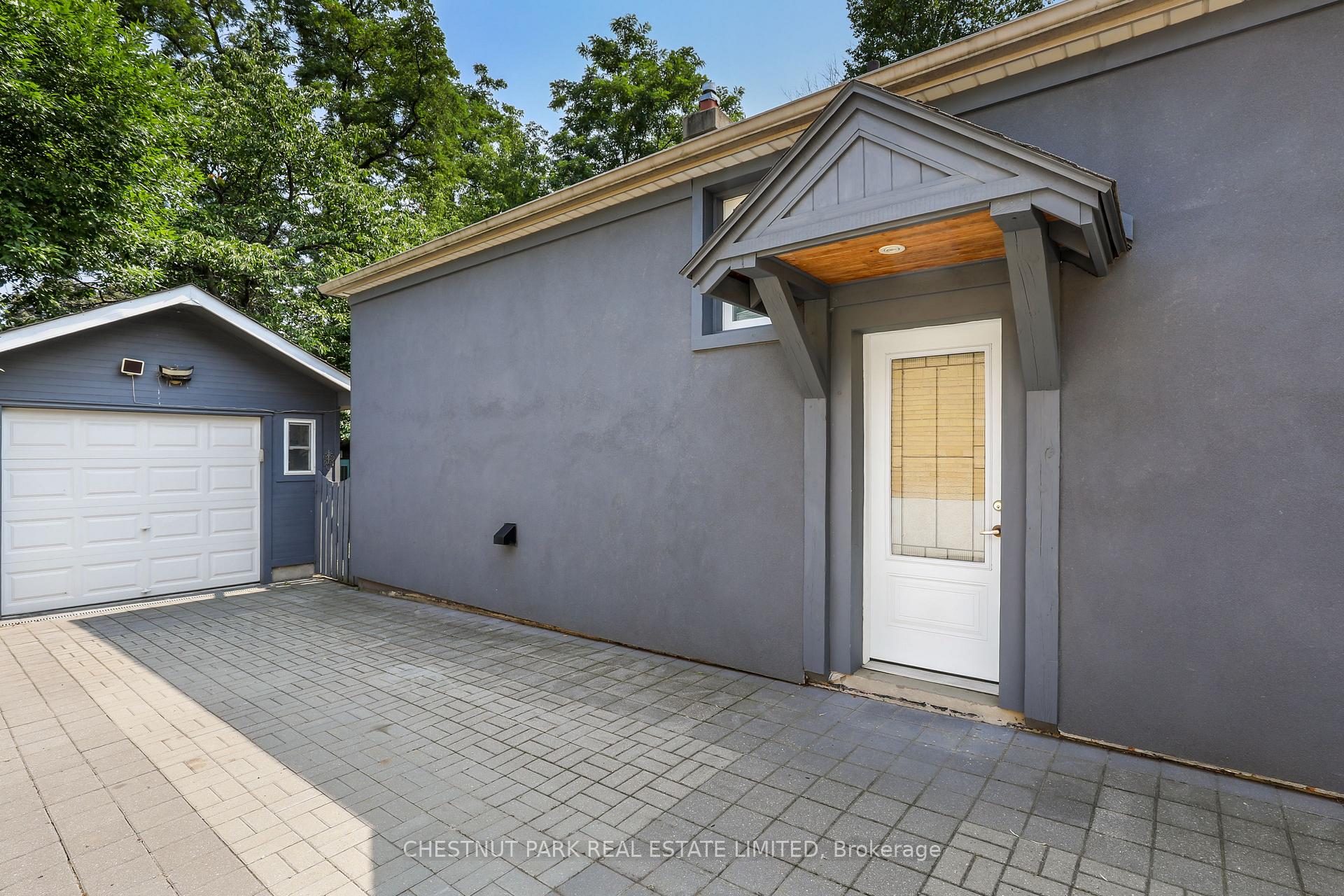 Photo 24 of 27 Cedarcrest Drive, Etobicoke, Kingsway South — HOMEH