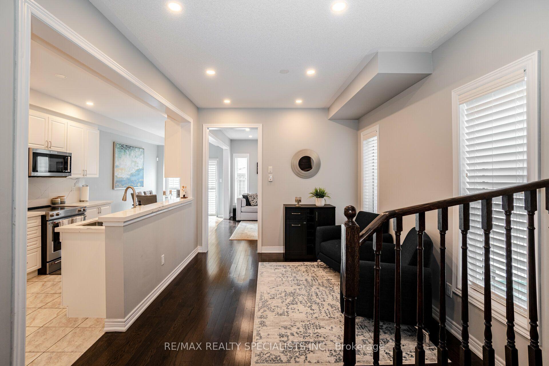 Photo 9 of 93 Yardley Crescent, Brampton, Credit Valley — HOMEH