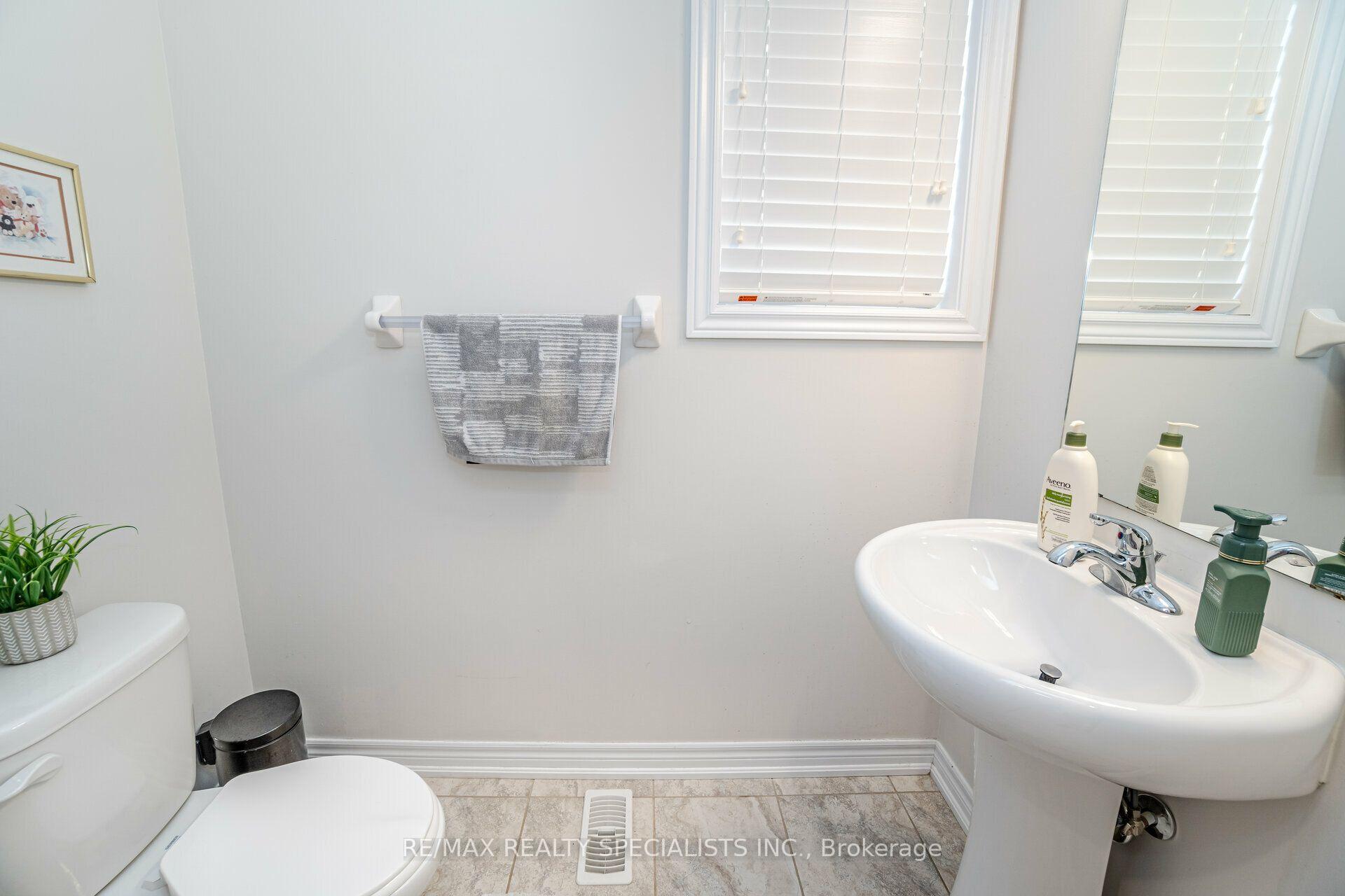 Photo 22 of 93 Yardley Crescent, Brampton, Credit Valley — HOMEH