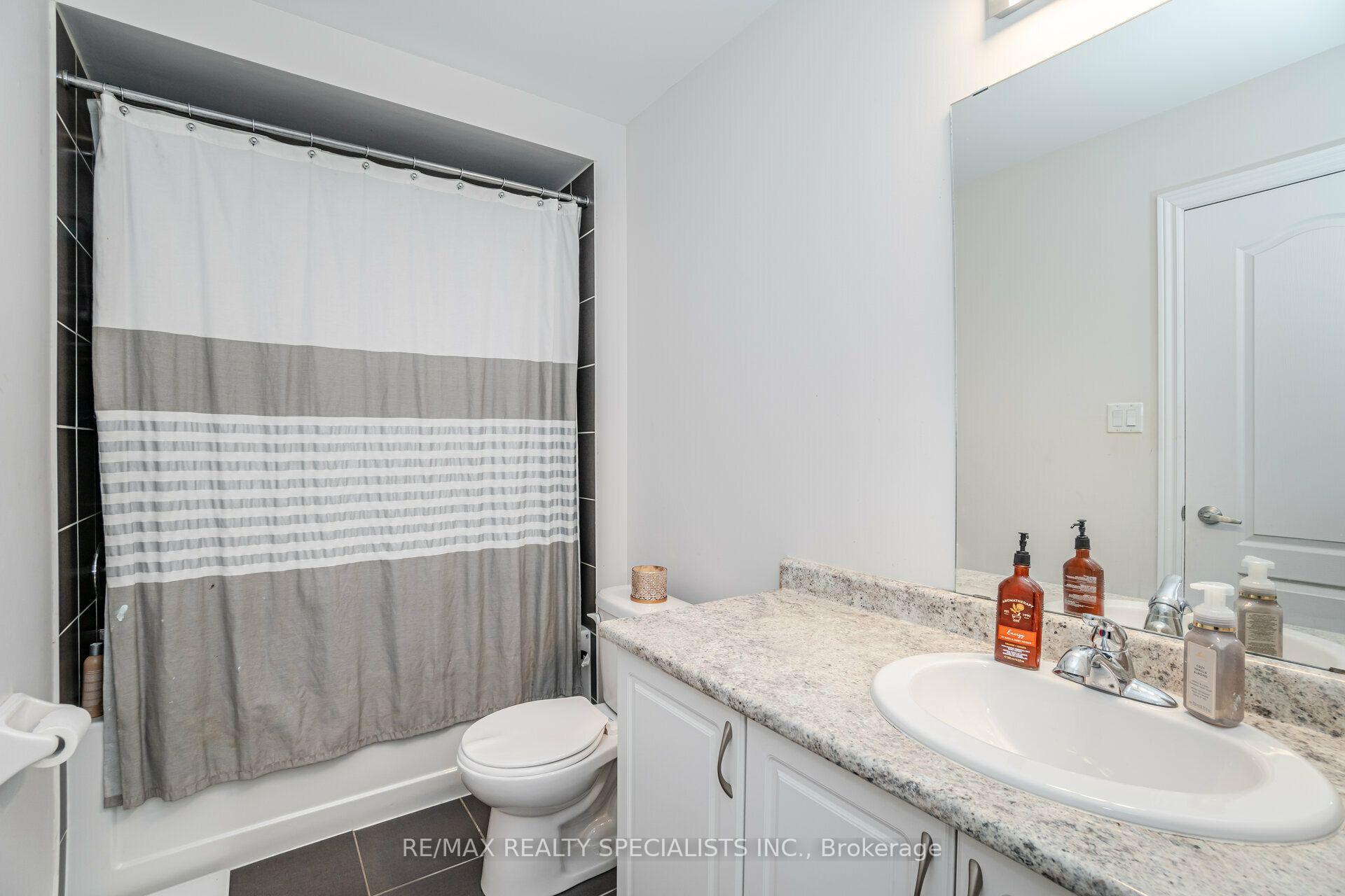 Photo 37 of 93 Yardley Crescent, Brampton, Credit Valley — HOMEH