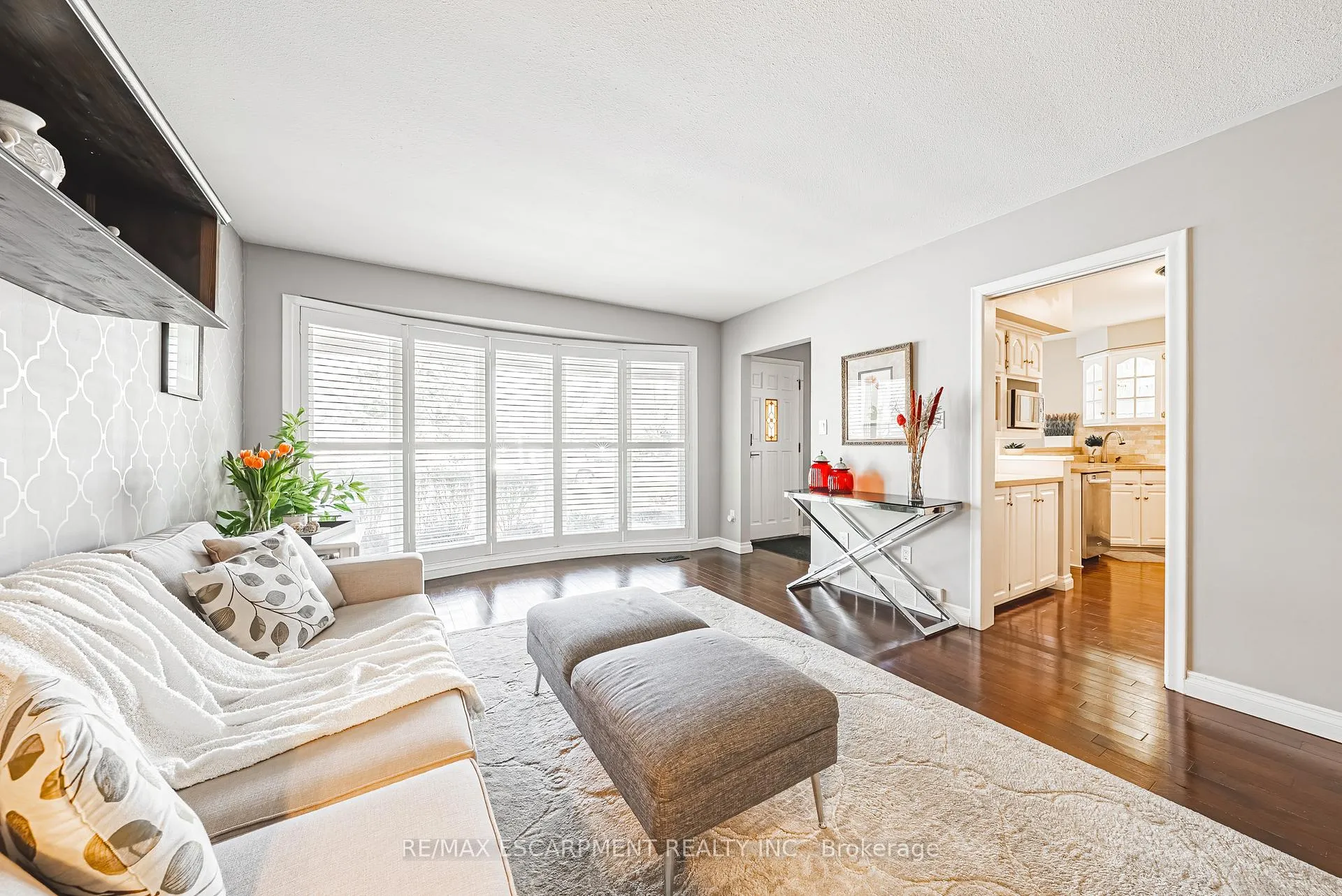 Photo 7 of 29 Silvercrest Drive, Hamilton, Rolston — HOMEH