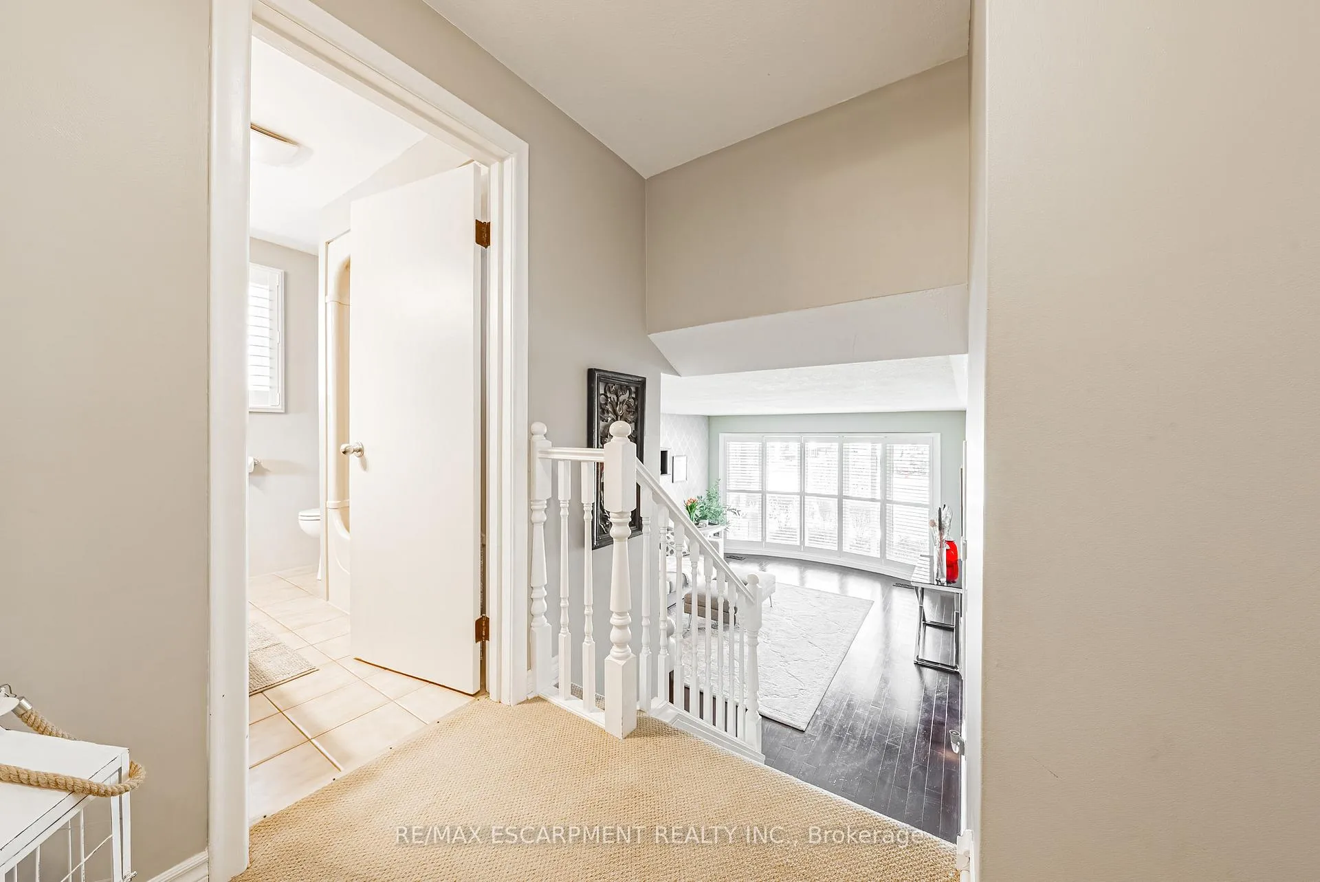 Photo 18 of 29 Silvercrest Drive, Hamilton, Rolston — HOMEH