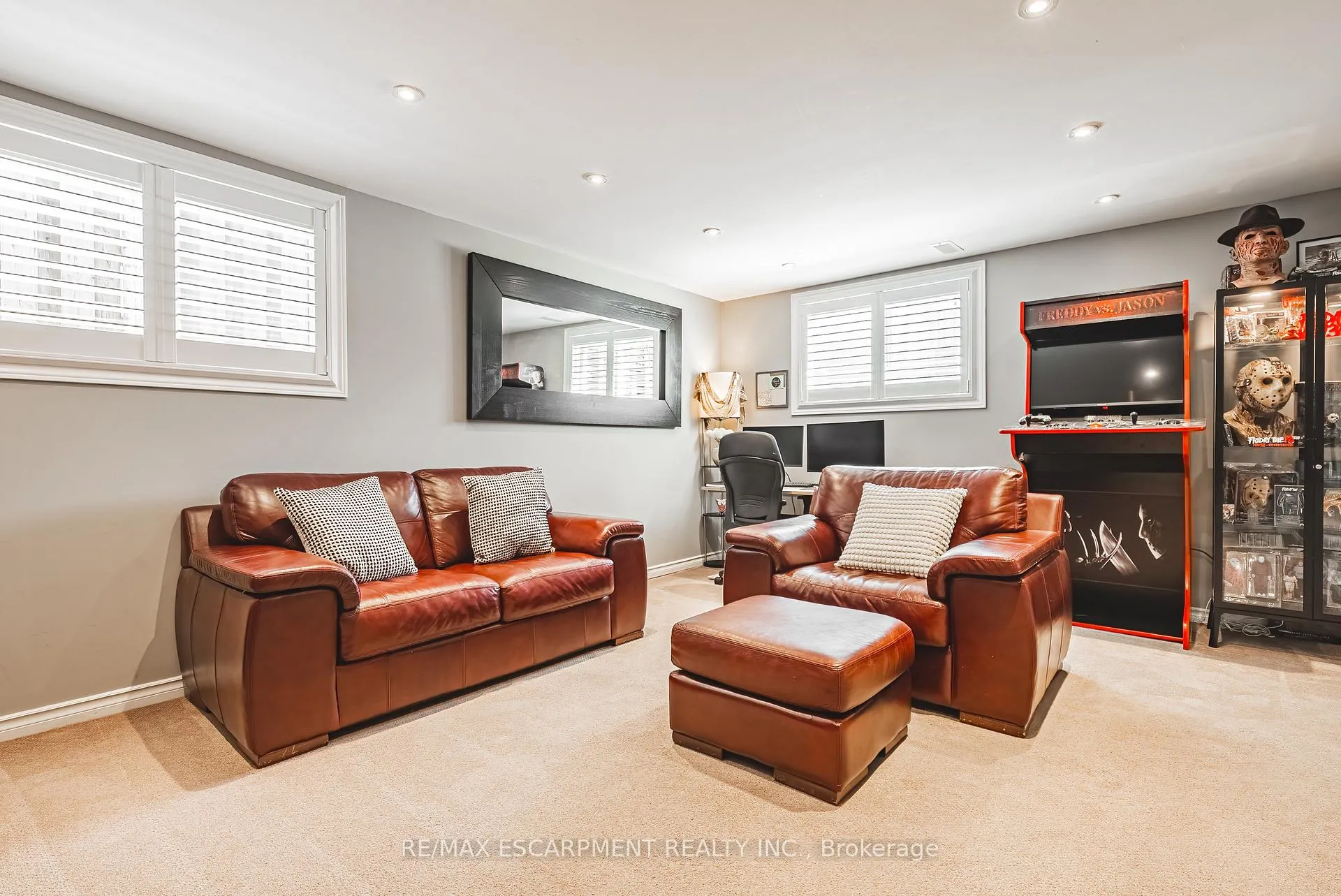 Photo 24 of 29 Silvercrest Drive, Hamilton, Rolston — HOMEH