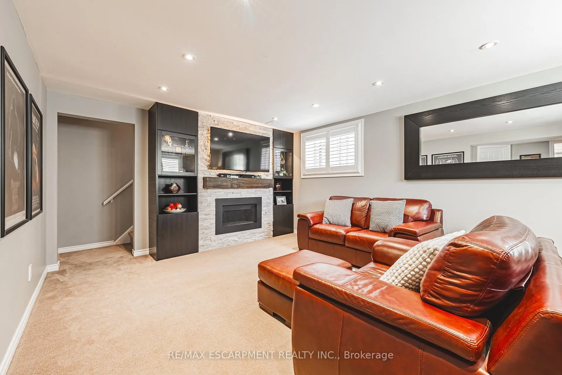 Photo 25 of 29 Silvercrest Drive, Hamilton, Rolston — HOMEH