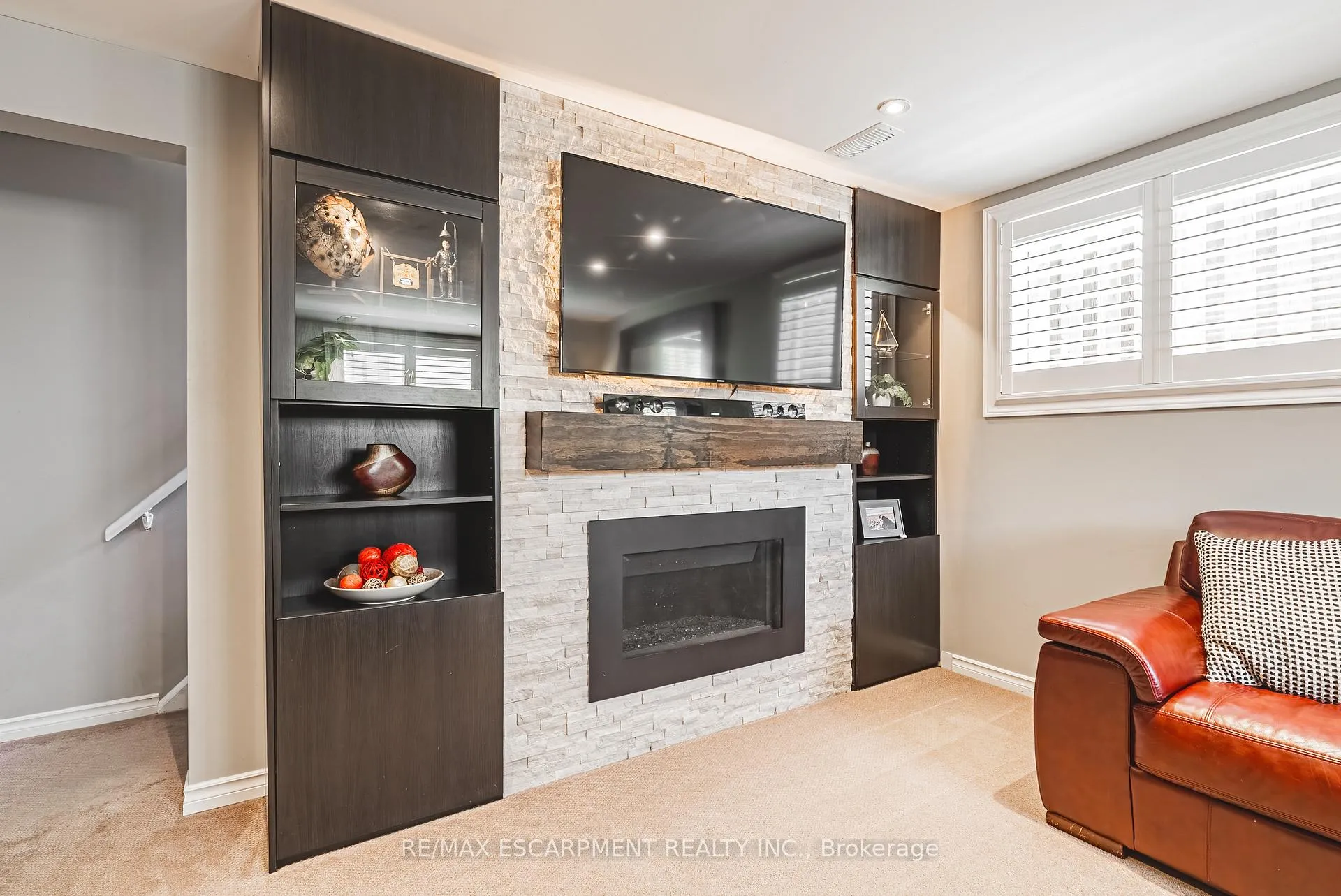 Photo 26 of 29 Silvercrest Drive, Hamilton, Rolston — HOMEH