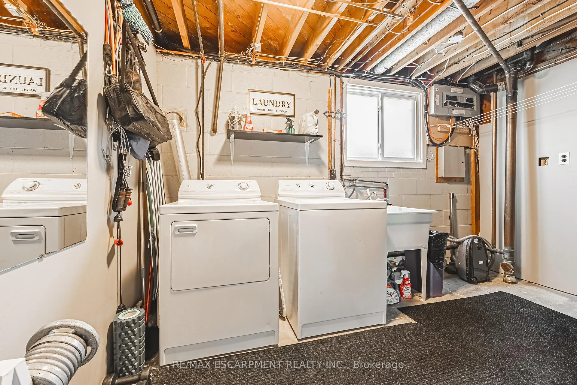 Photo 28 of 29 Silvercrest Drive, Hamilton, Rolston — HOMEH