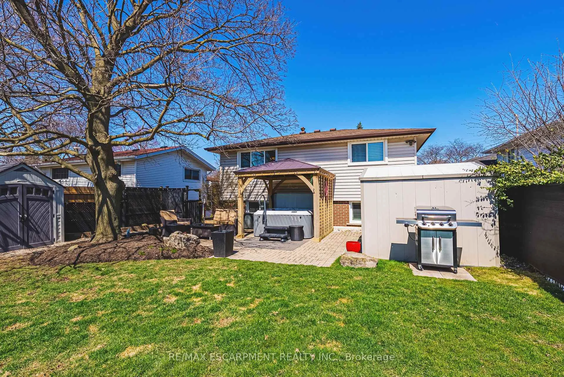 Photo 38 of 29 Silvercrest Drive, Hamilton, Rolston — HOMEH