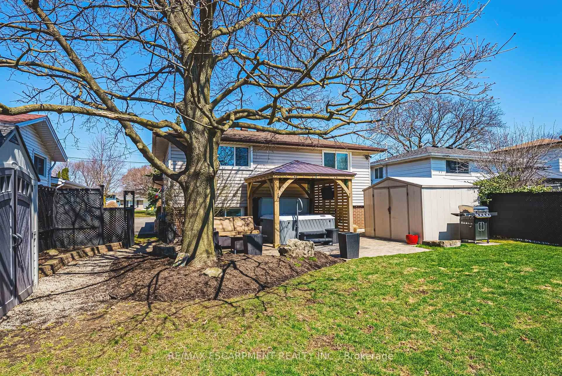 Photo 39 of 29 Silvercrest Drive, Hamilton, Rolston — HOMEH