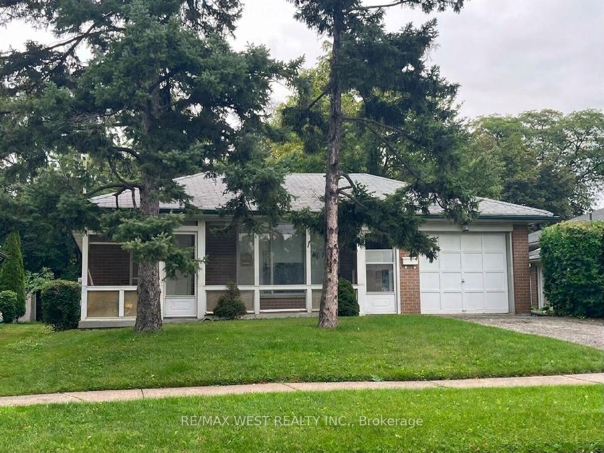 Photo 1 of 49 Braddock Road, Etobicoke, West Humber-Clairville — HOMEH