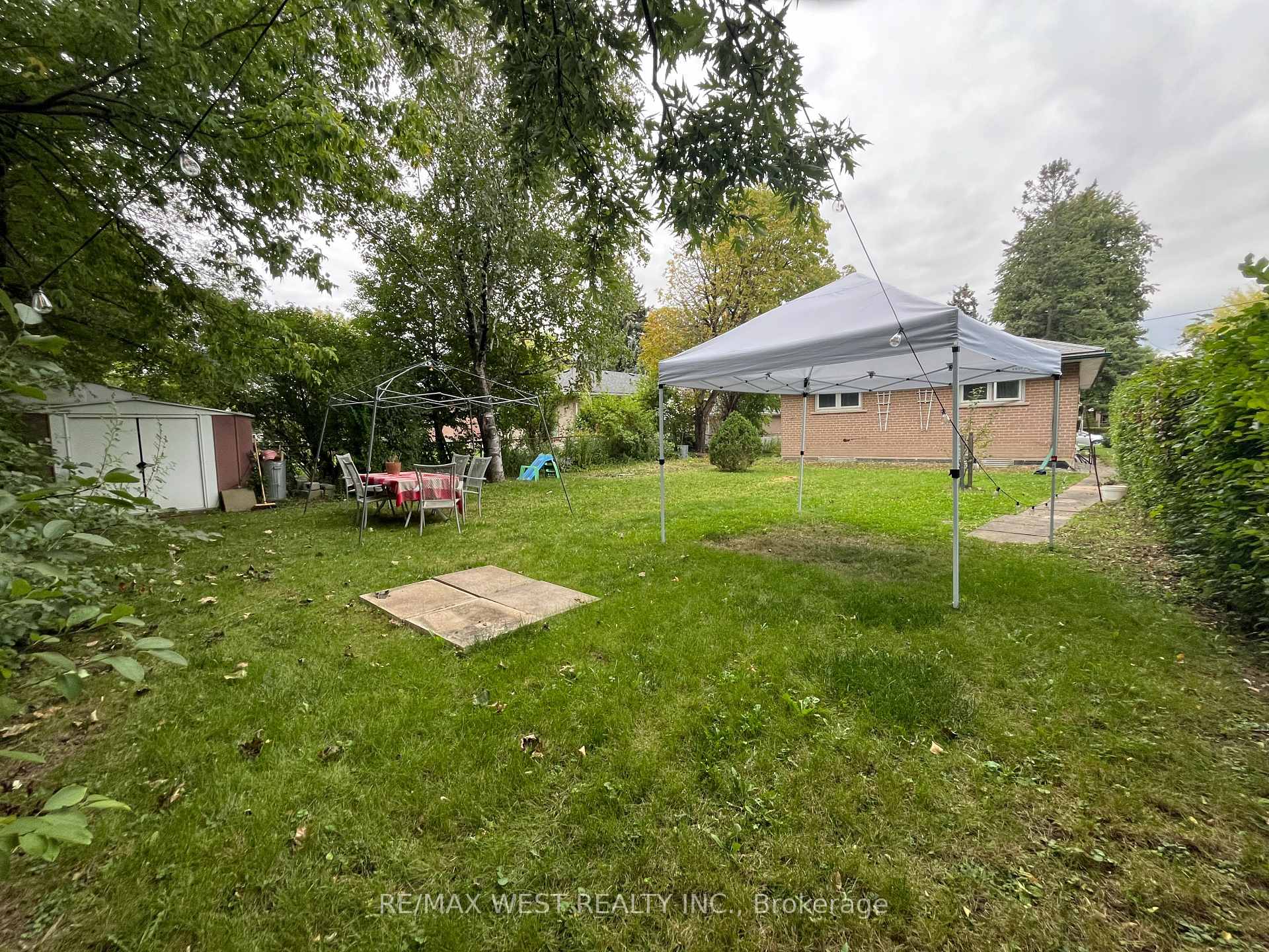 Photo 21 of 49 Braddock Road, Etobicoke, West Humber-Clairville — HOMEH