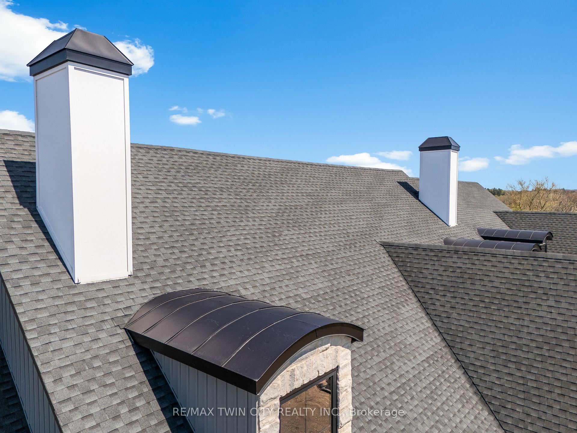 Photo 5 of 742 Country Squire Road, Waterloo, Eastbridge — HOMEH
