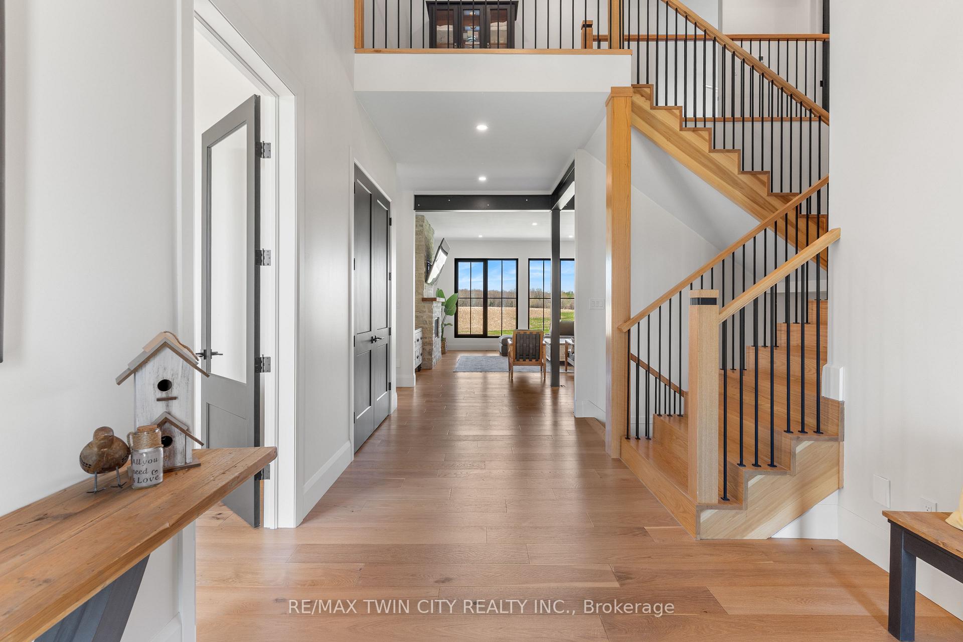 Photo 6 of 742 Country Squire Road, Waterloo, Eastbridge — HOMEH