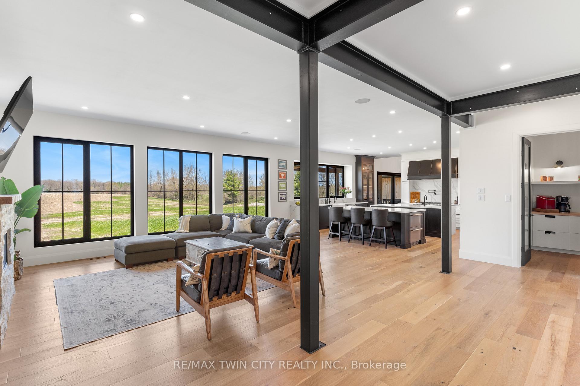 Photo 11 of 742 Country Squire Road, Waterloo, Eastbridge — HOMEH