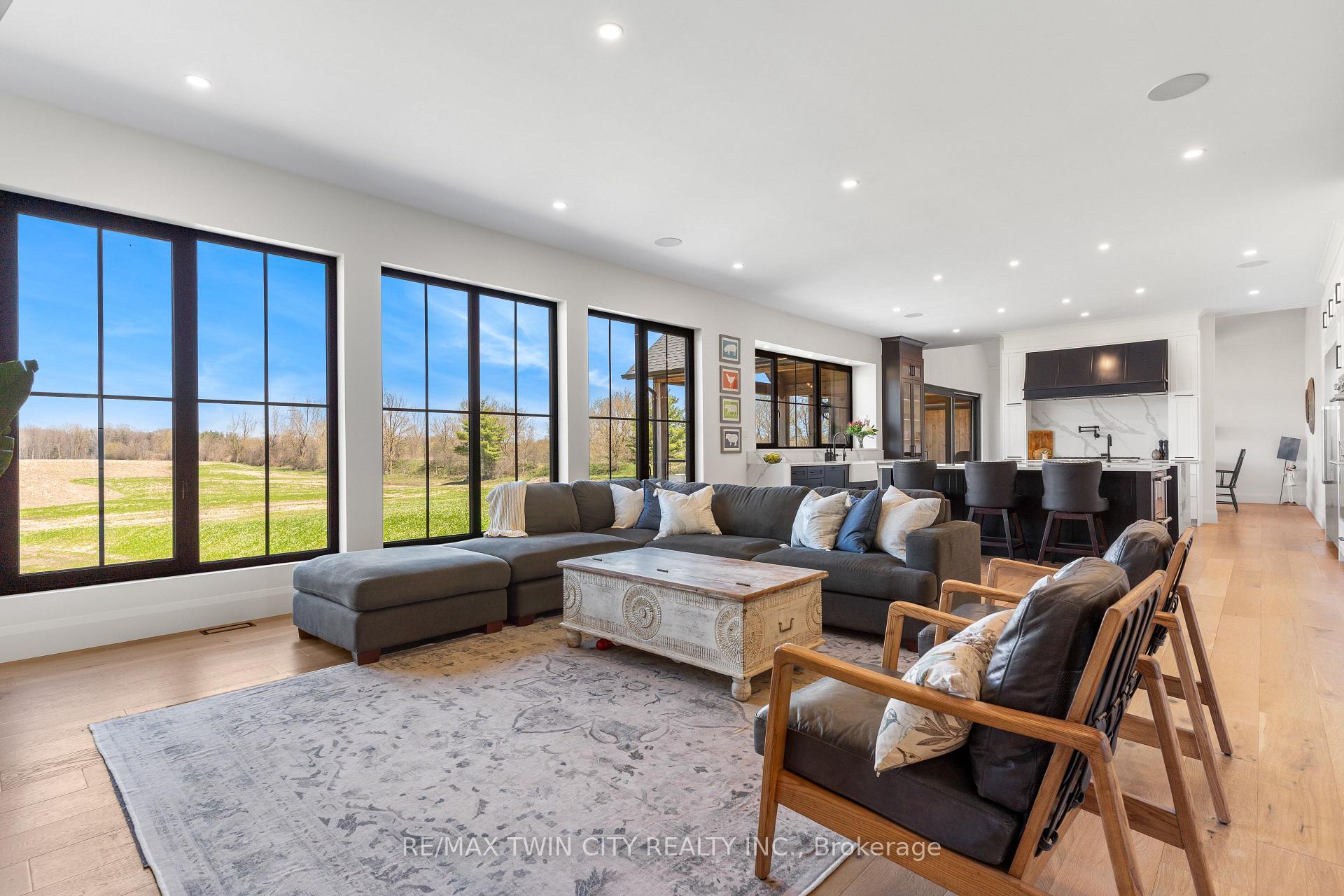 Photo 12 of 742 Country Squire Road, Waterloo, Eastbridge — HOMEH