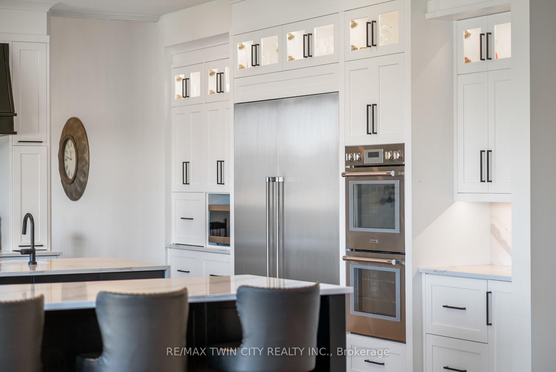Photo 14 of 742 Country Squire Road, Waterloo, Eastbridge — HOMEH