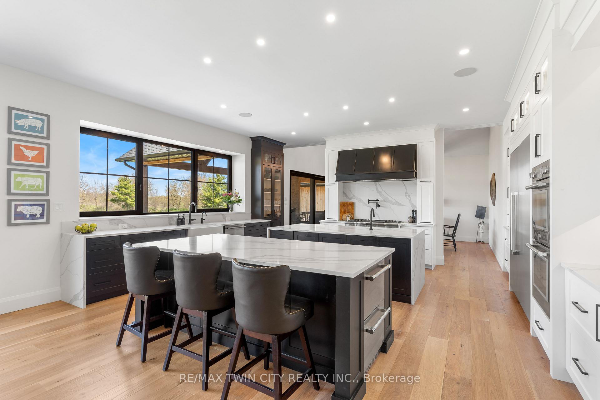 Photo 16 of 742 Country Squire Road, Waterloo, Eastbridge — HOMEH