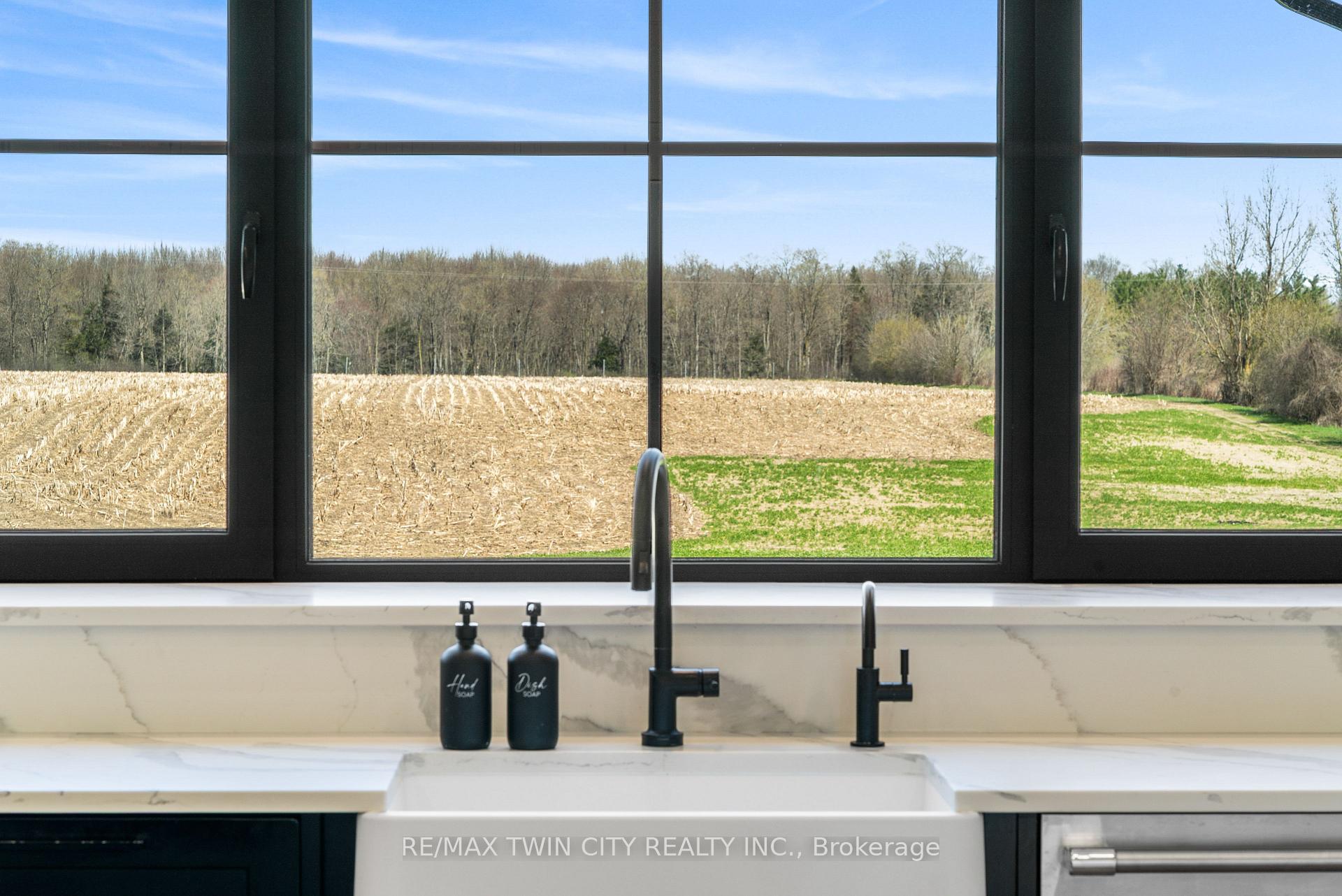Photo 18 of 742 Country Squire Road, Waterloo, Eastbridge — HOMEH