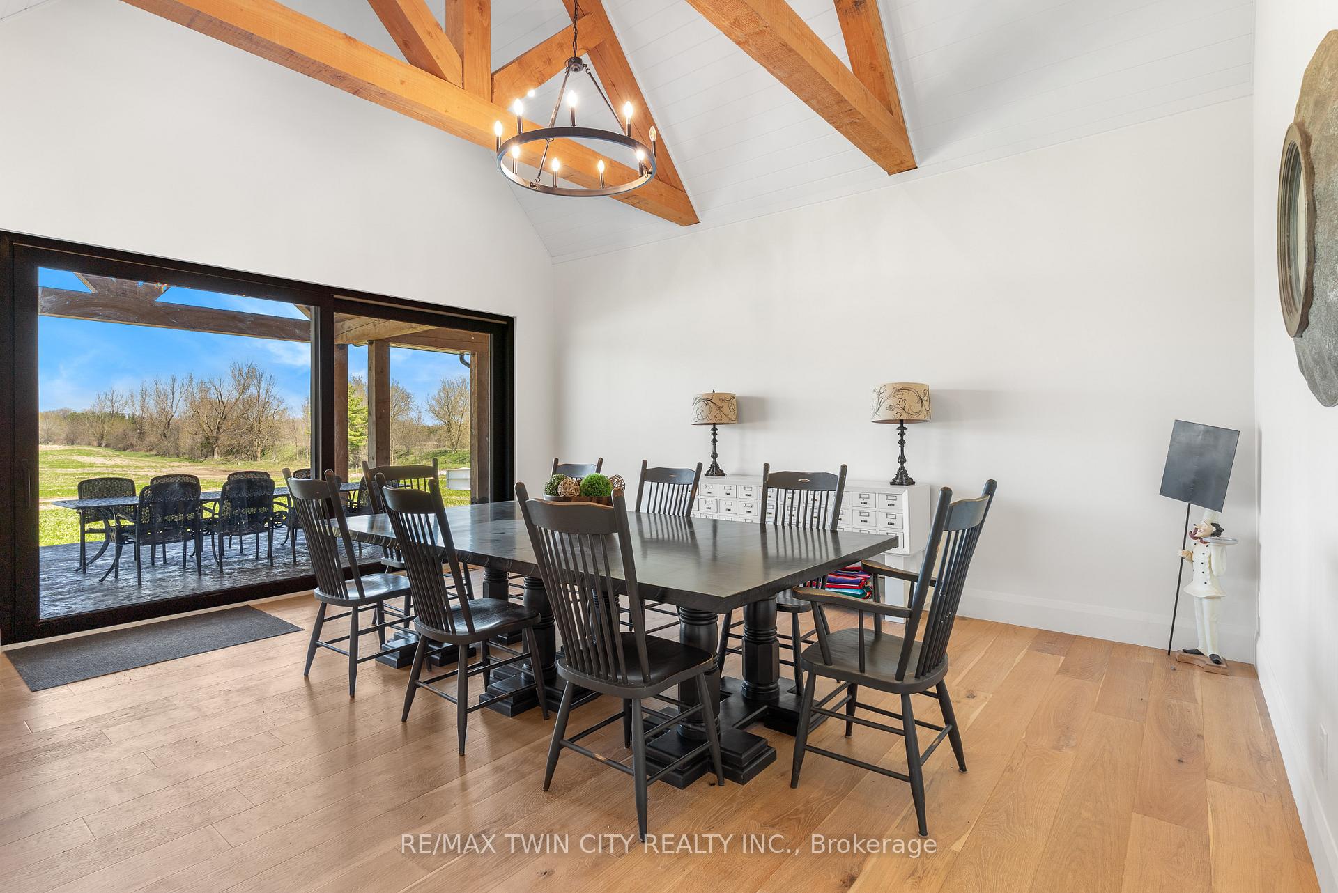 Photo 22 of 742 Country Squire Road, Waterloo, Eastbridge — HOMEH