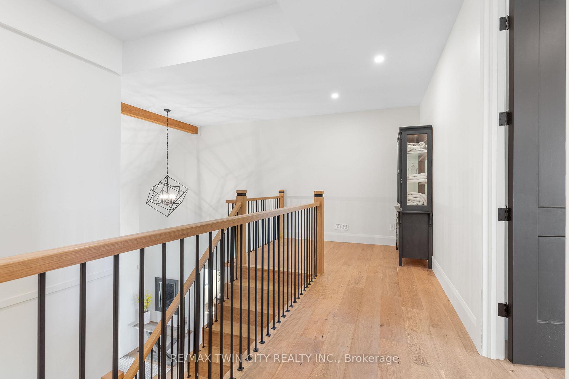 Photo 36 of 742 Country Squire Road, Waterloo, Eastbridge — HOMEH