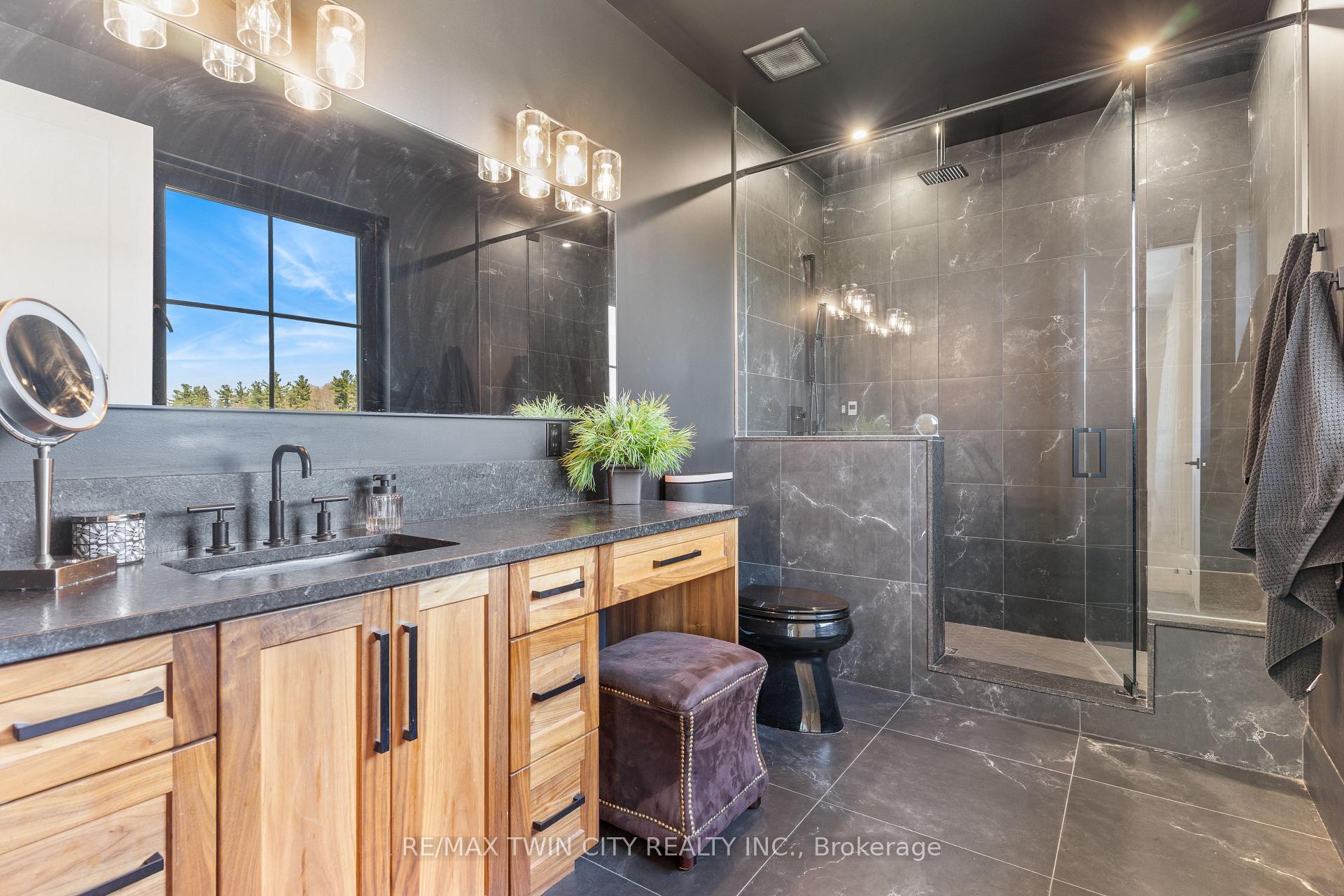 Photo 37 of 742 Country Squire Road, Waterloo, Eastbridge — HOMEH