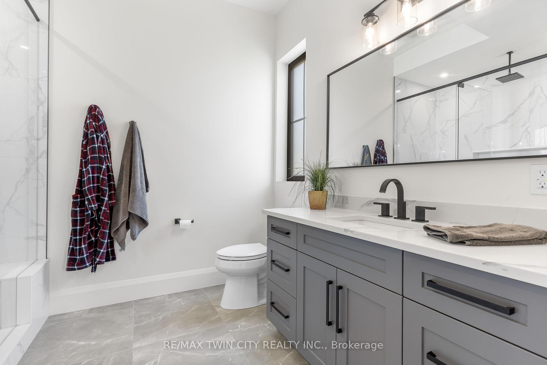 Photo 43 of 742 Country Squire Road, Waterloo, Eastbridge — HOMEH