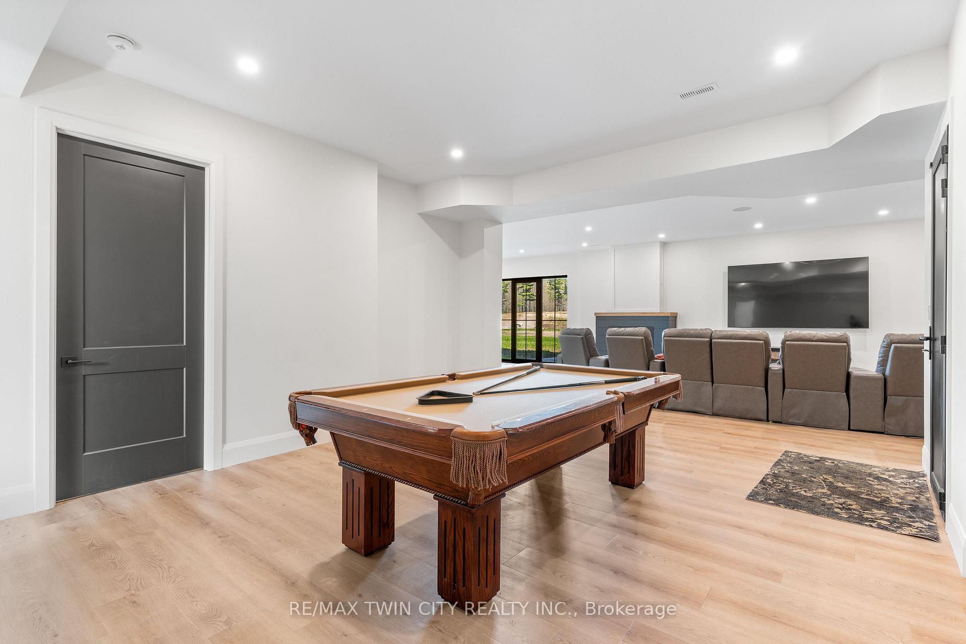 Photo 44 of 742 Country Squire Road, Waterloo, Eastbridge — HOMEH
