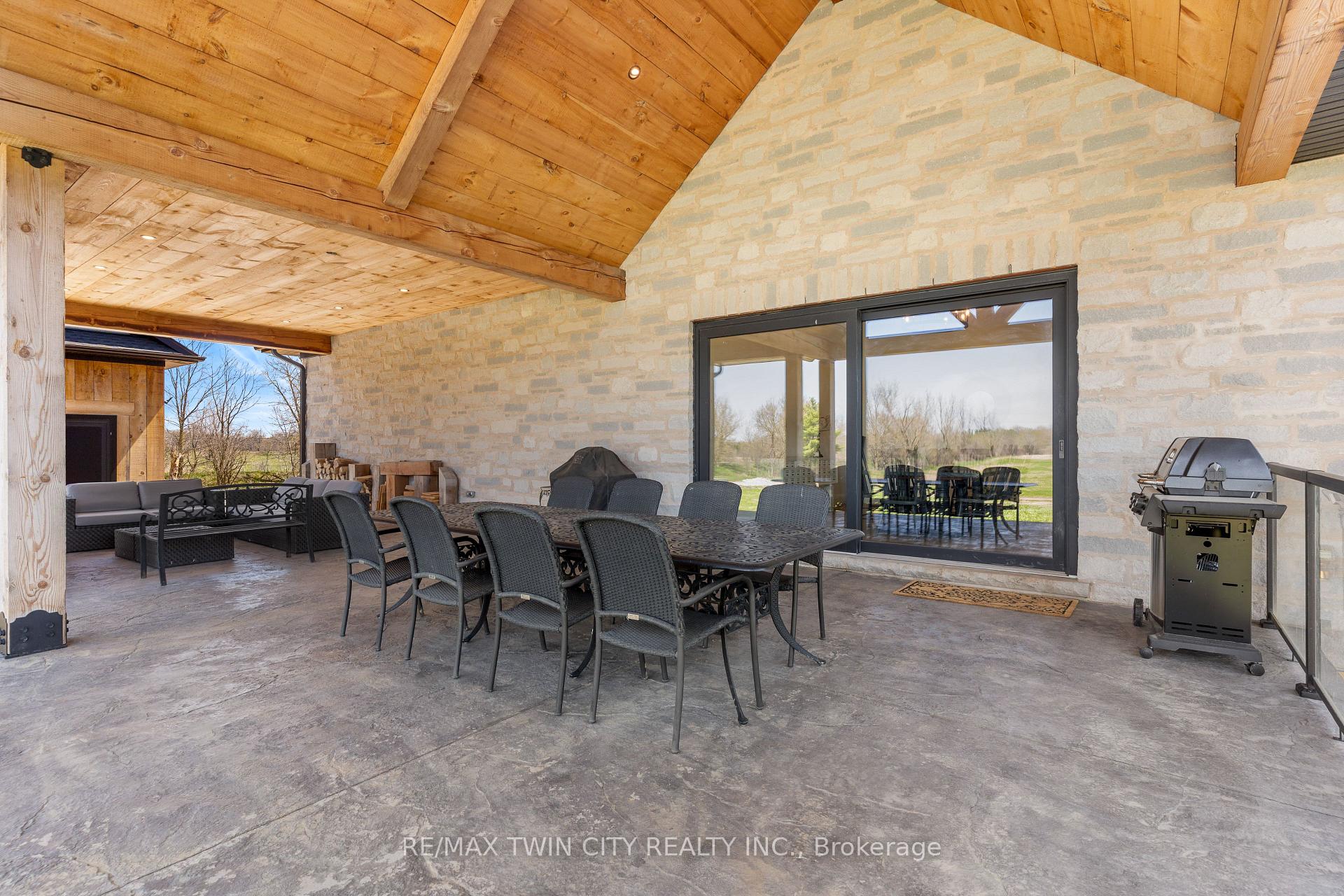 Photo 47 of 742 Country Squire Road, Waterloo, Eastbridge — HOMEH