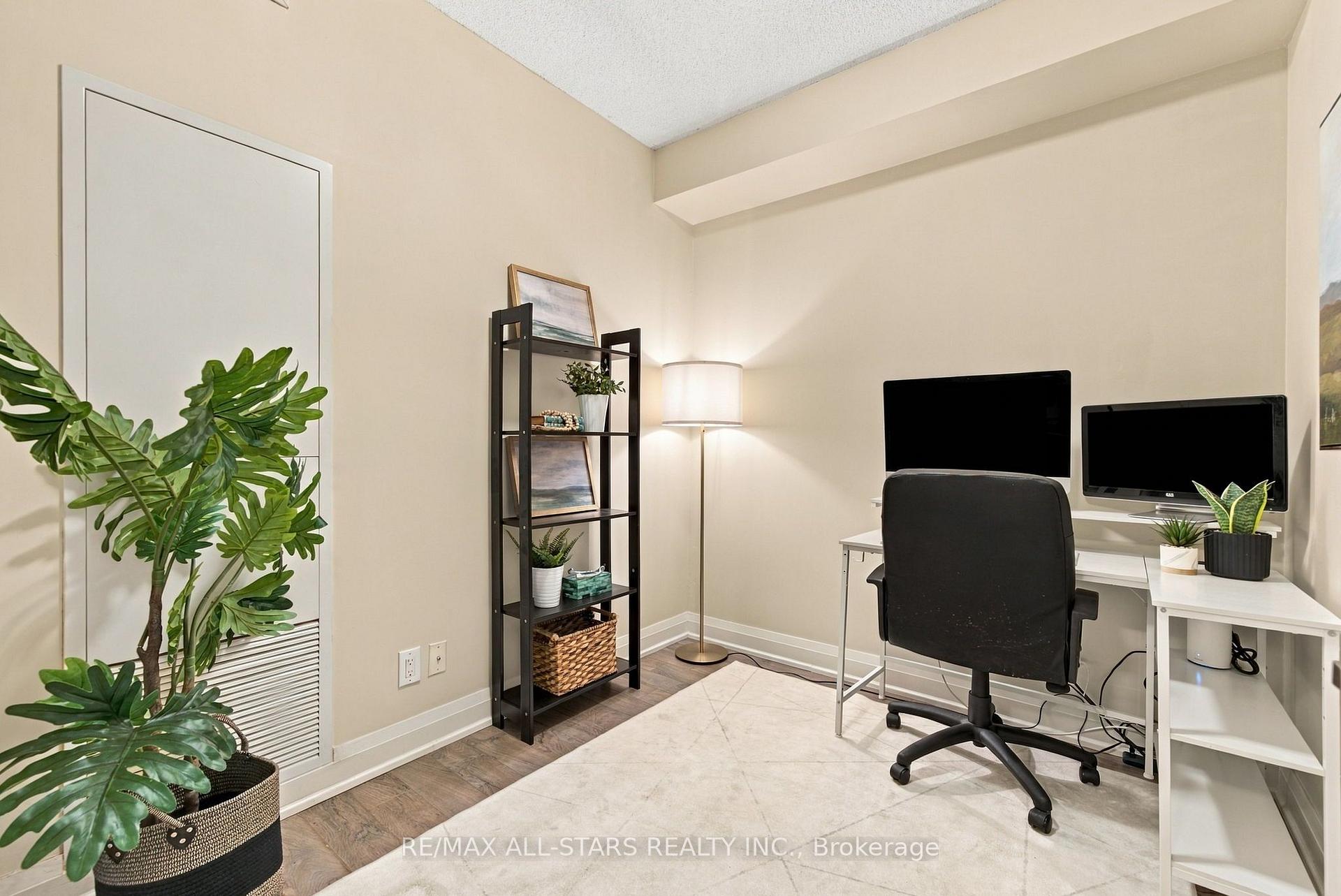 Photo 13 of Unit 312, 28 Uptown Drive, Markham, Unionville — HOMEH