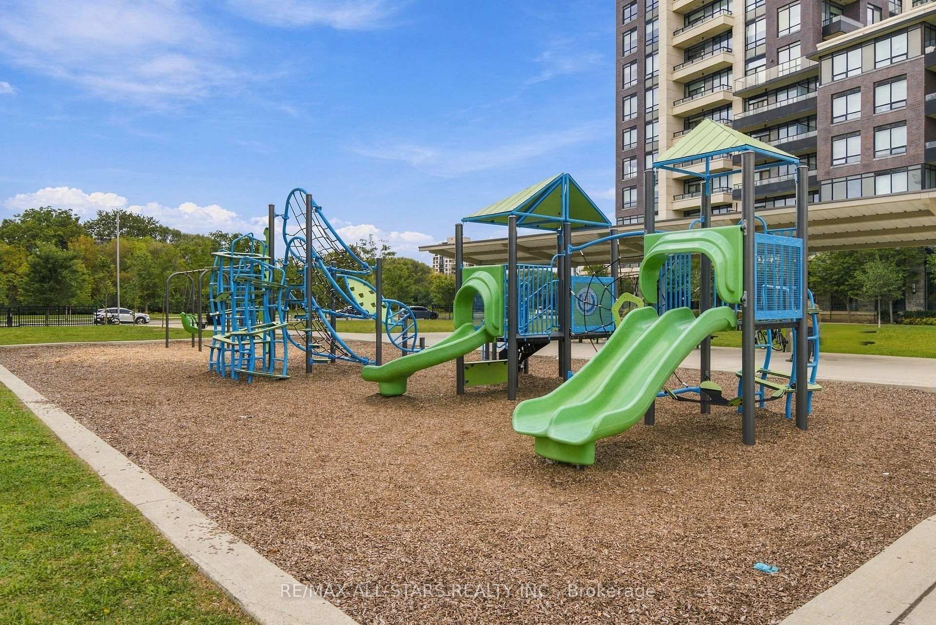 Photo 49 of Unit 312, 28 Uptown Drive, Markham, Unionville — HOMEH
