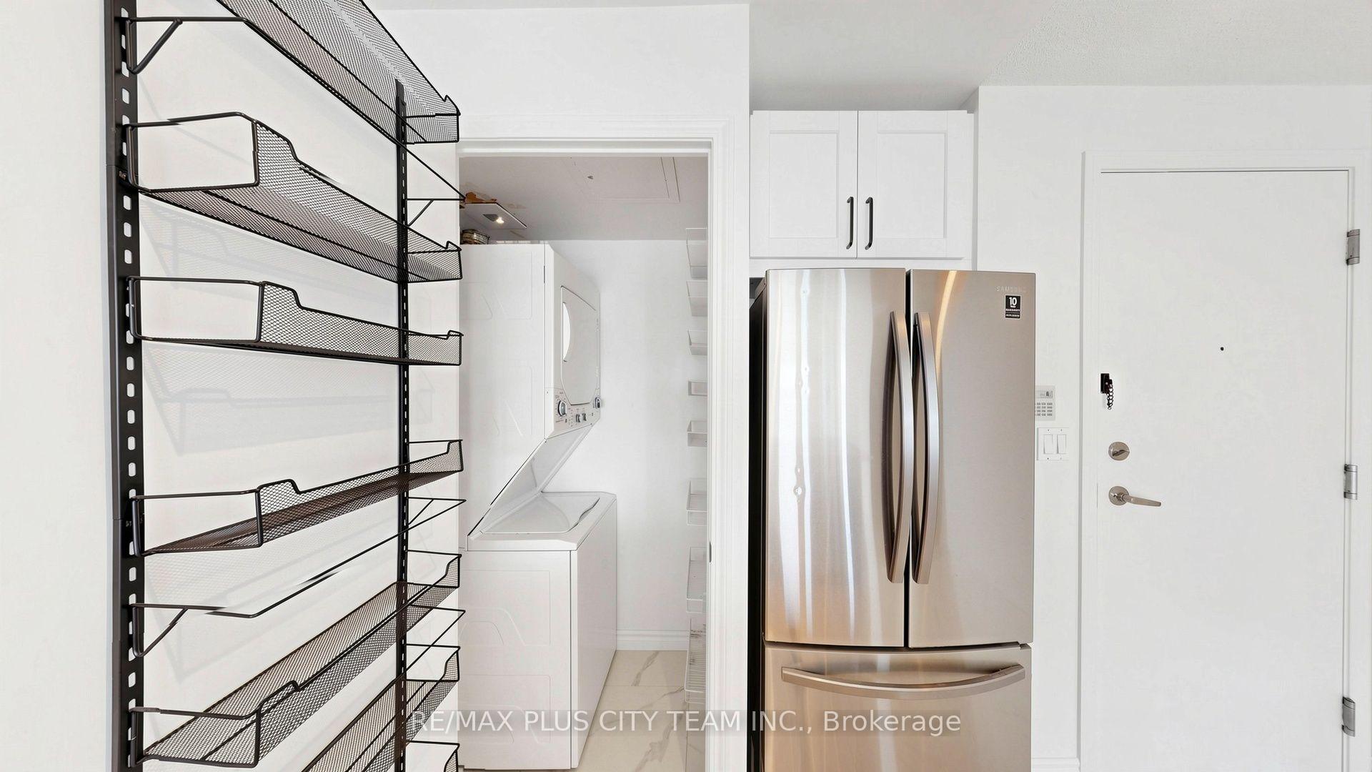Photo 13 of Unit 827, 600 Queens Quay W, Toronto, Waterfront Communities — HOMEH