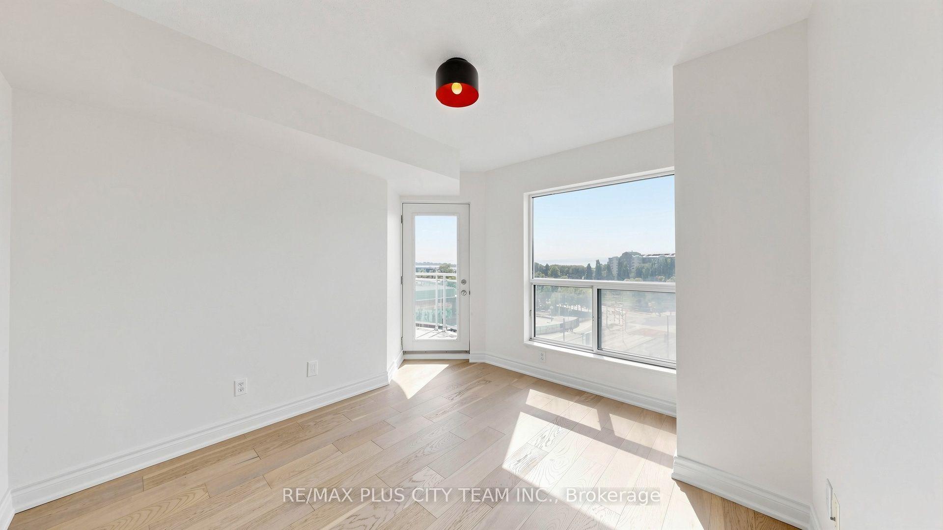 Photo 14 of Unit 827, 600 Queens Quay W, Toronto, Waterfront Communities — HOMEH