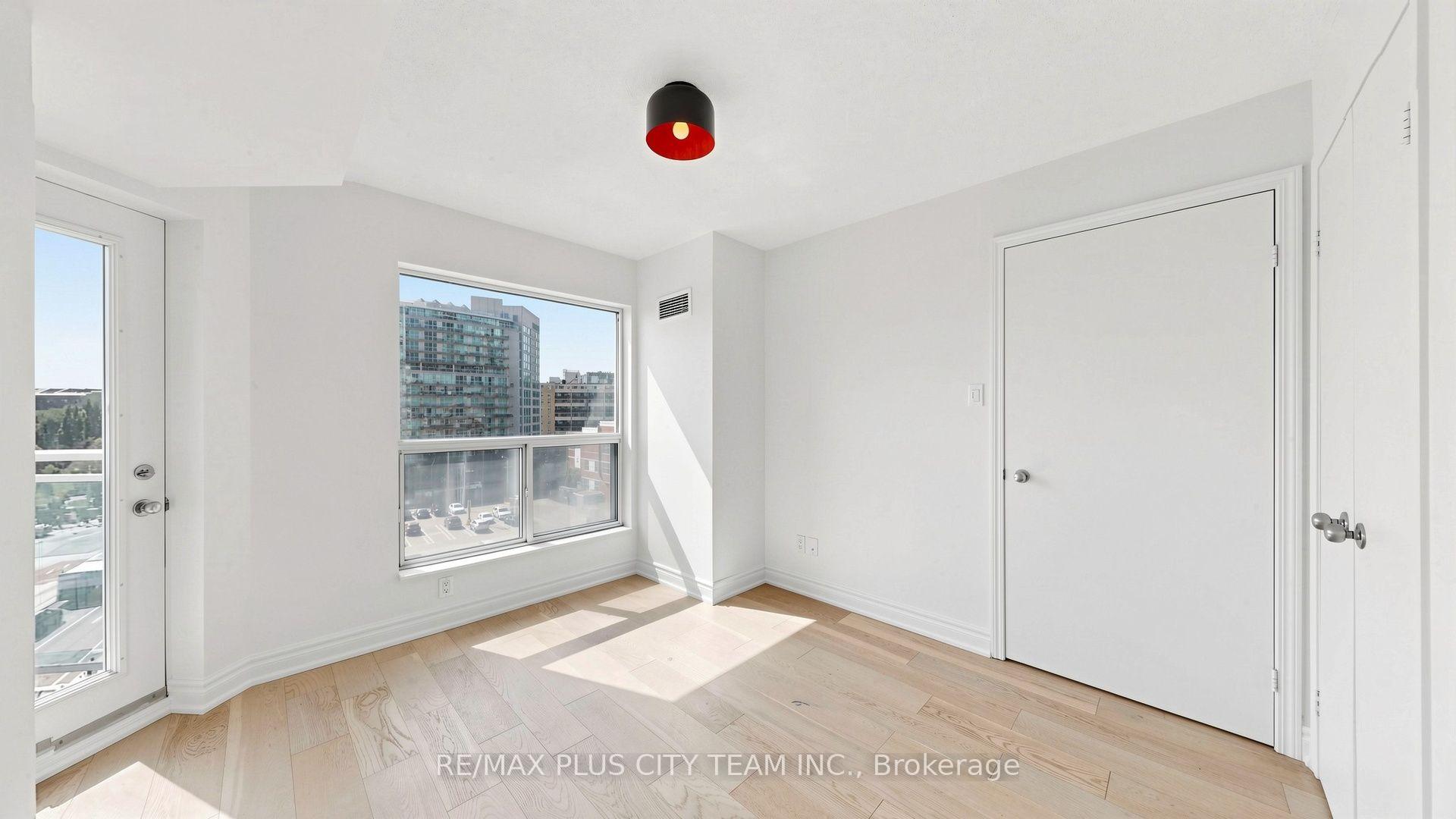Photo 15 of Unit 827, 600 Queens Quay W, Toronto, Waterfront Communities — HOMEH