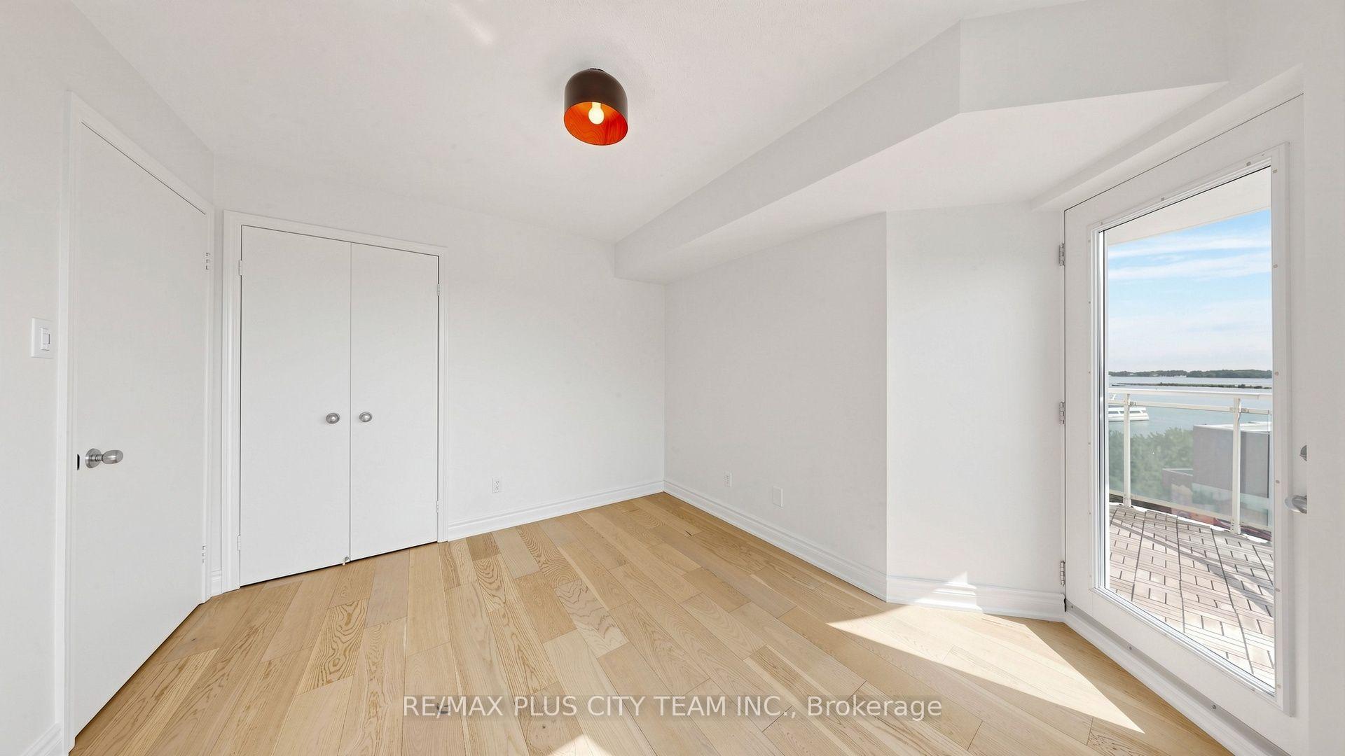 Photo 18 of Unit 827, 600 Queens Quay W, Toronto, Waterfront Communities — HOMEH