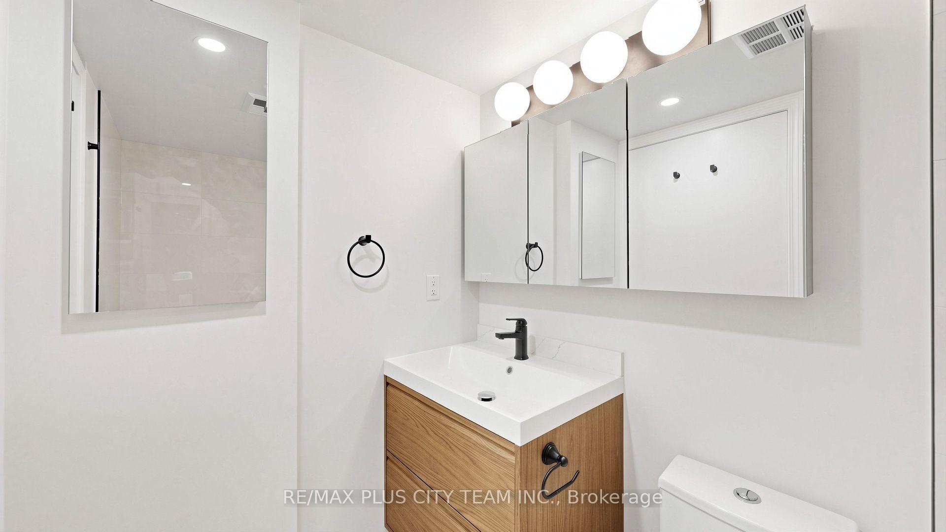 Photo 20 of Unit 827, 600 Queens Quay W, Toronto, Waterfront Communities — HOMEH