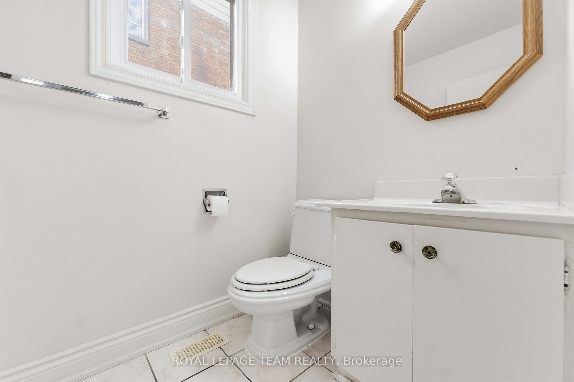 Photo 24 of 19 Amberwood Crescent, Ottawa, Pineglen/Country Place — HOMEH