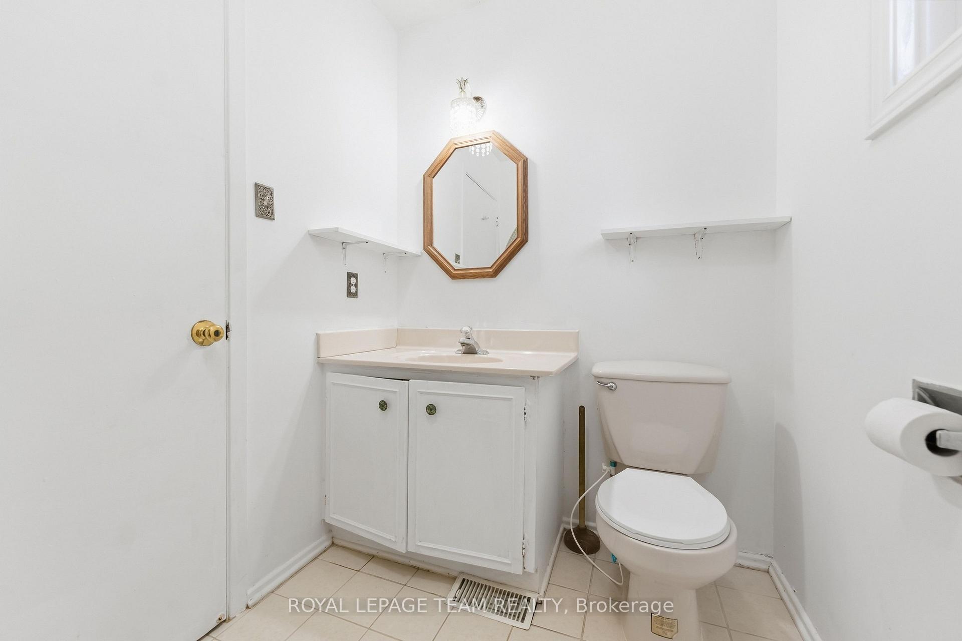 Photo 32 of 19 Amberwood Crescent, Ottawa, Pineglen/Country Place — HOMEH