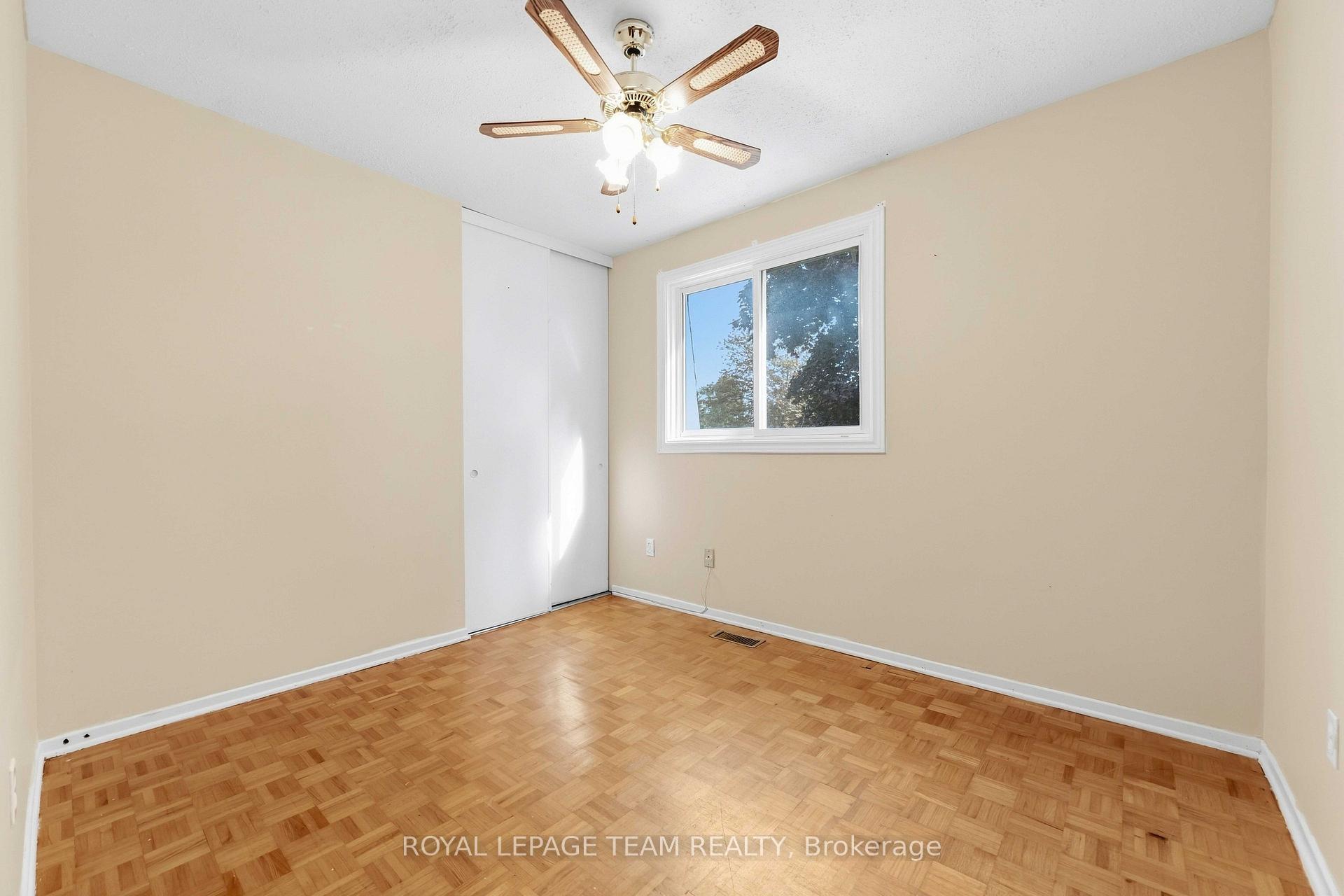 Photo 34 of 19 Amberwood Crescent, Ottawa, Pineglen/Country Place — HOMEH
